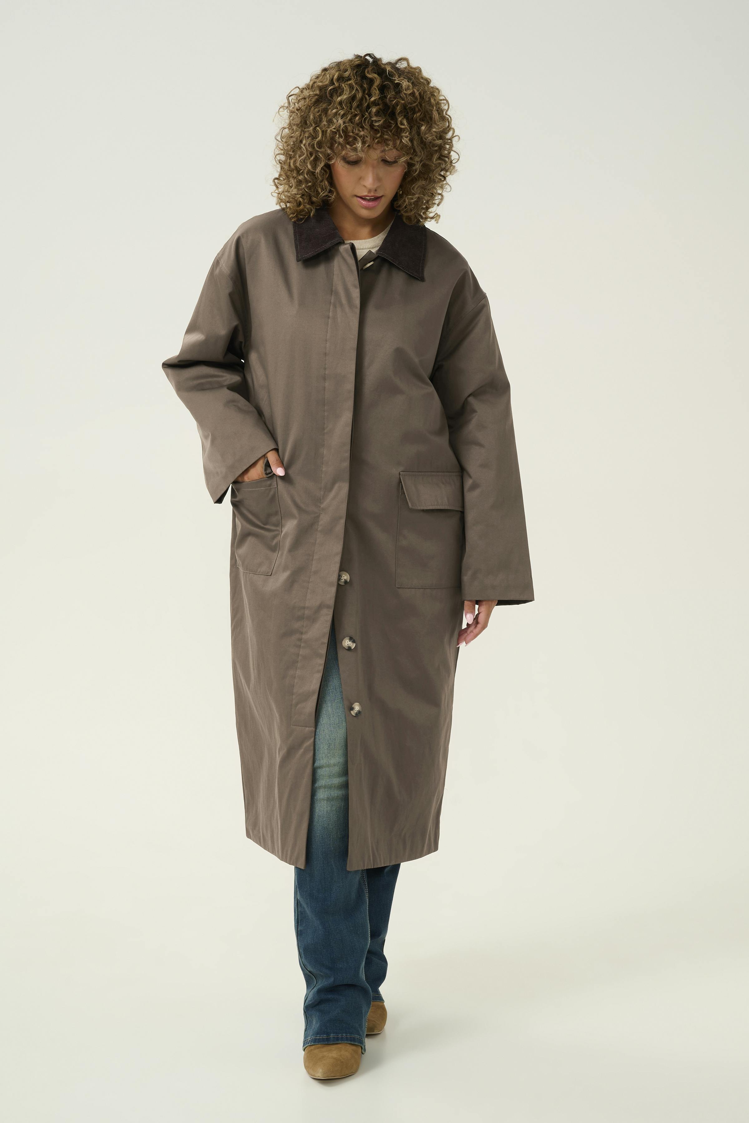 CRTulla Trenchcoat LOOKBOOK FRONT 10613054-190617