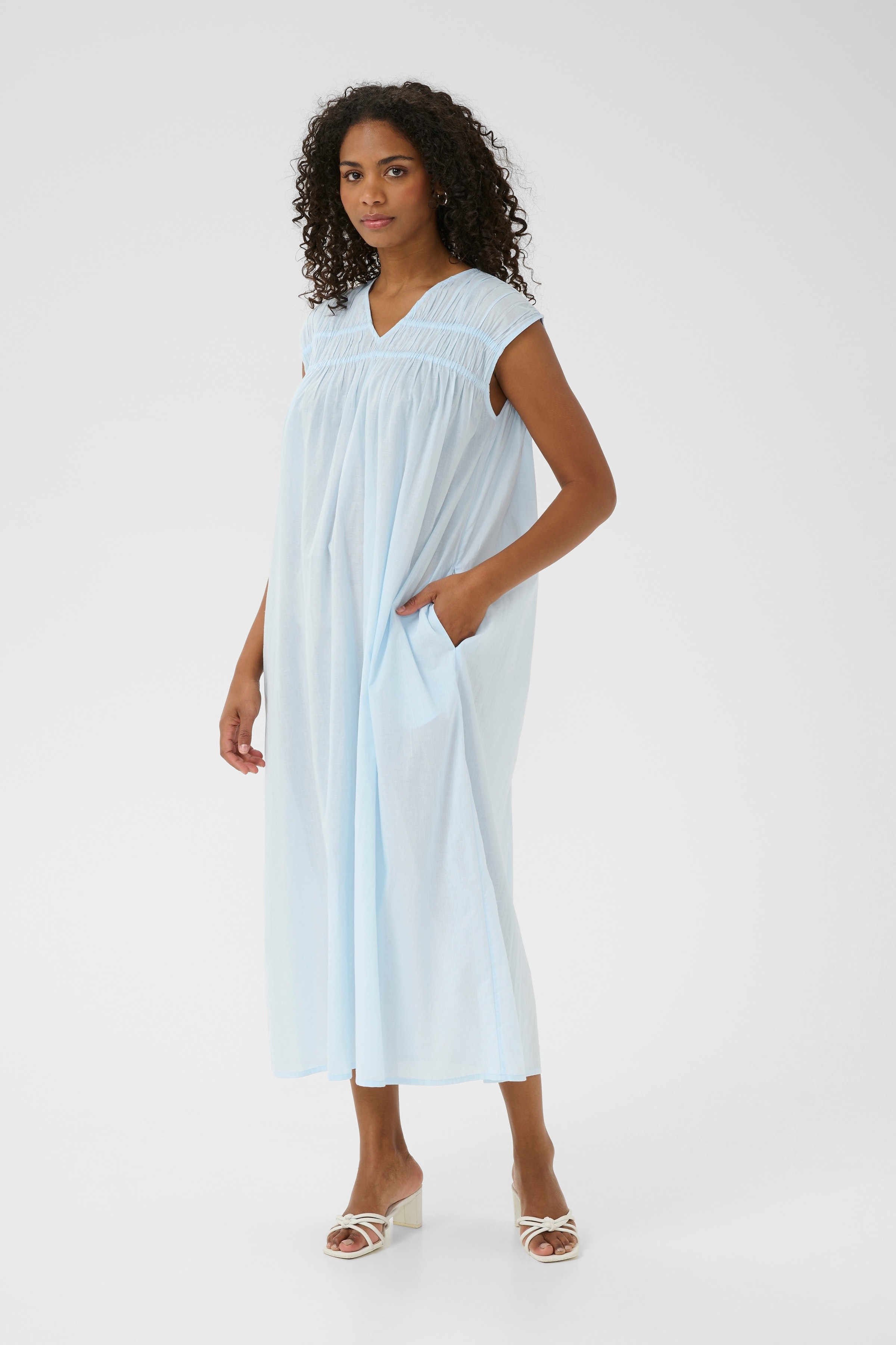 KAthua Kjole LOOKBOOK FRONT 10509988-144005