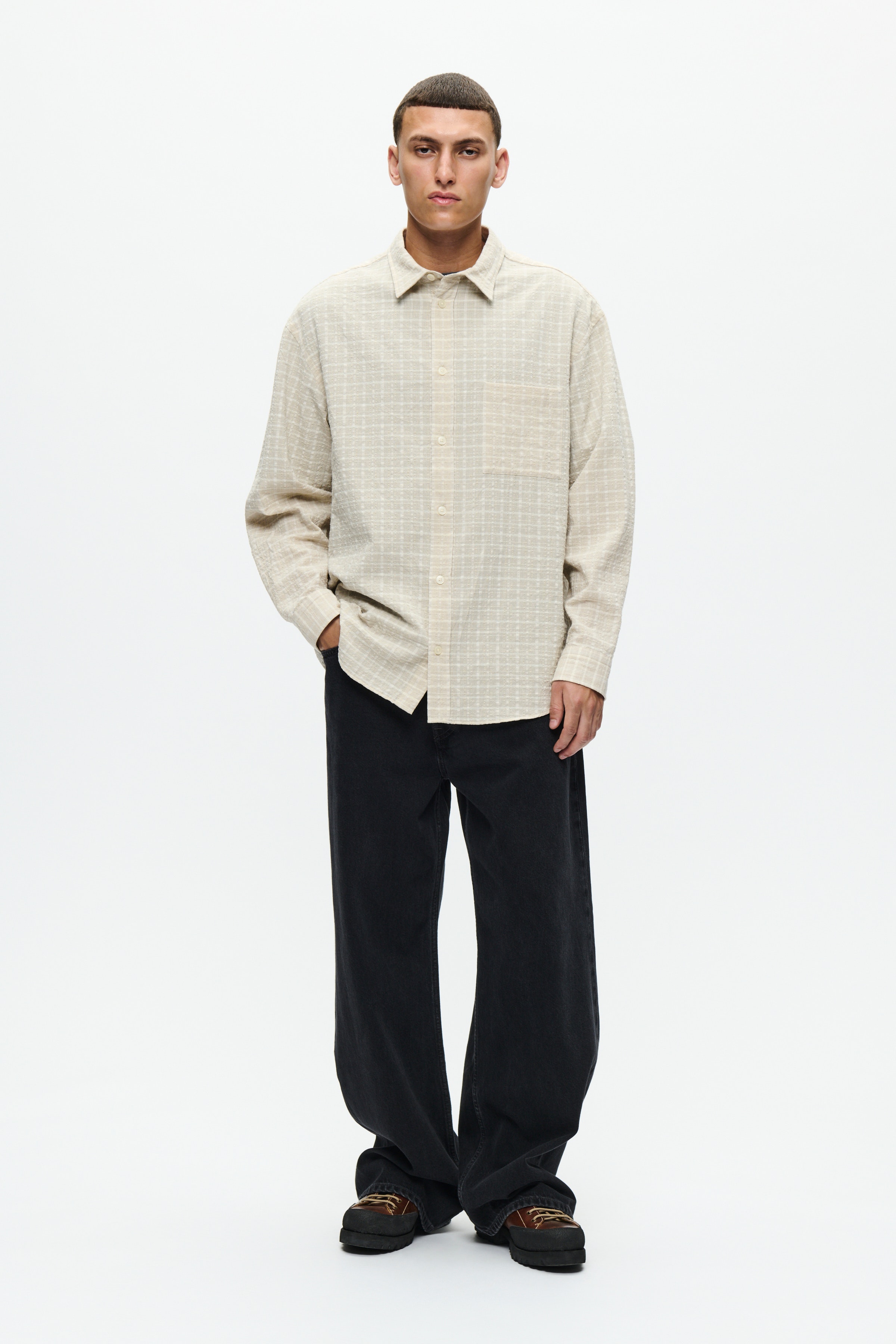 WWCarter Shirt LOOKBOOK FRONT 30251785-144500