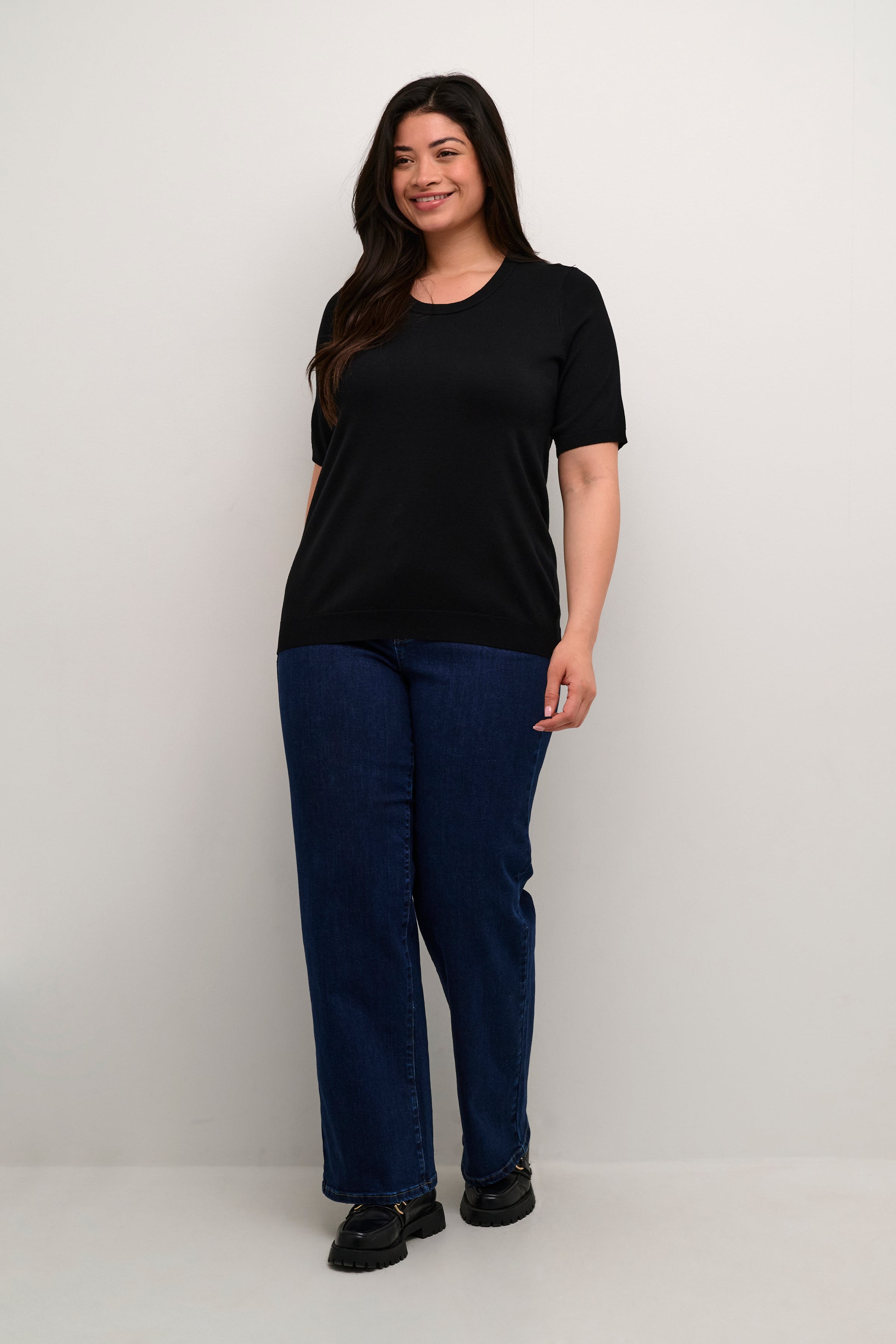 KClizzy Pullover LOOKBOOK FRONT 10582205-100121