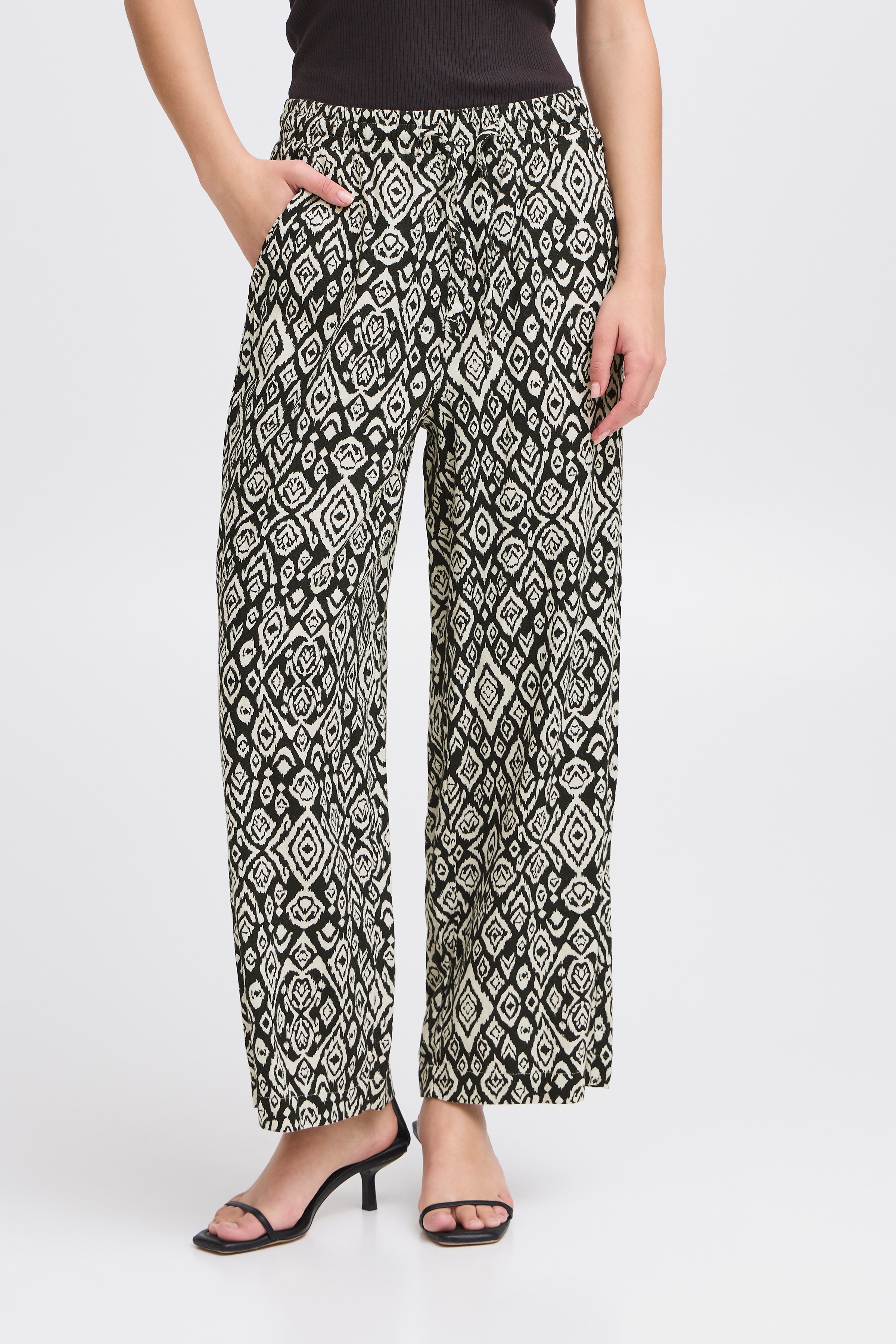 Pants Casual LOOKBOOK FRONT 20122913-204432