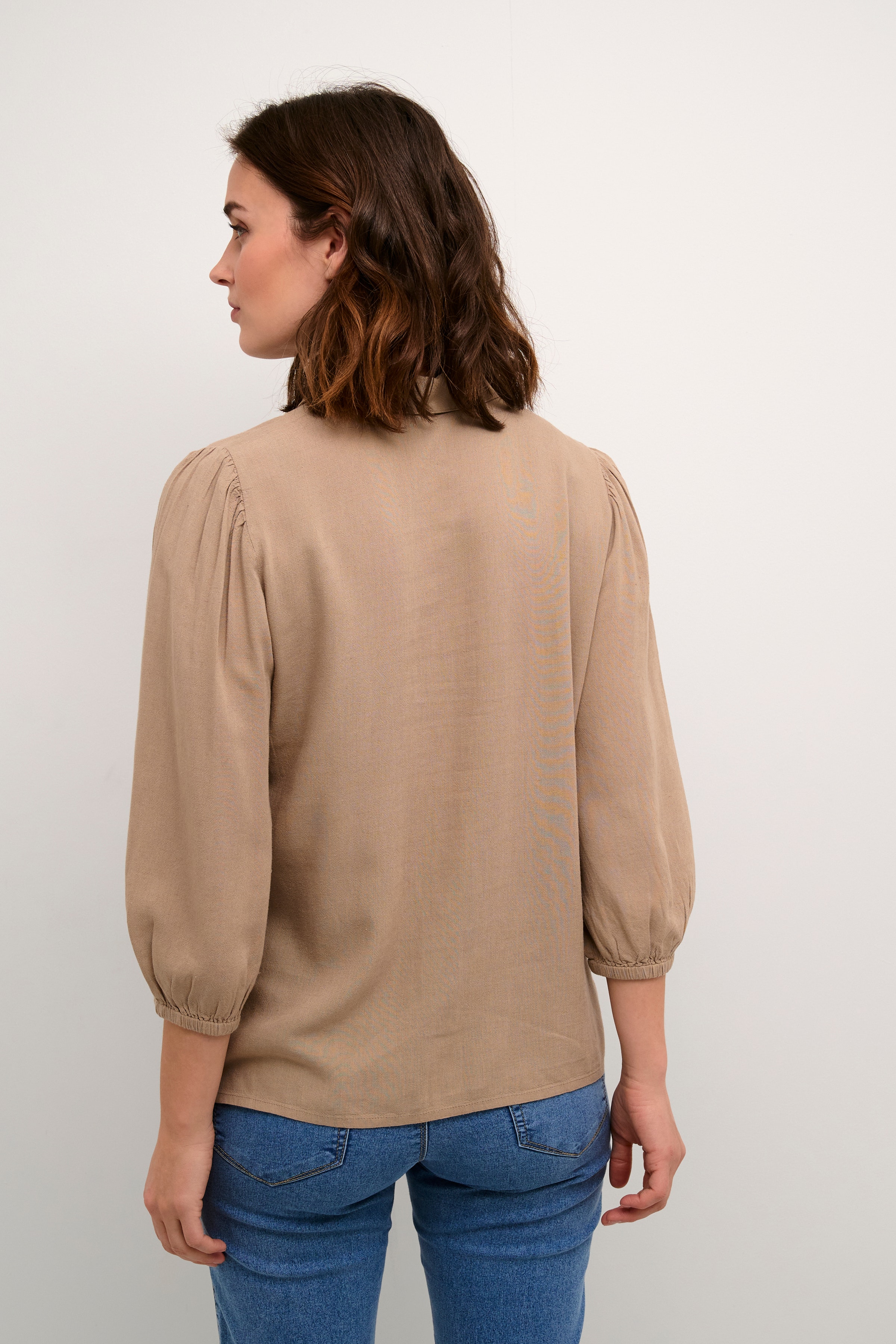 KAmilia Lin skjorte LOOKBOOK BACK 10508361-171109