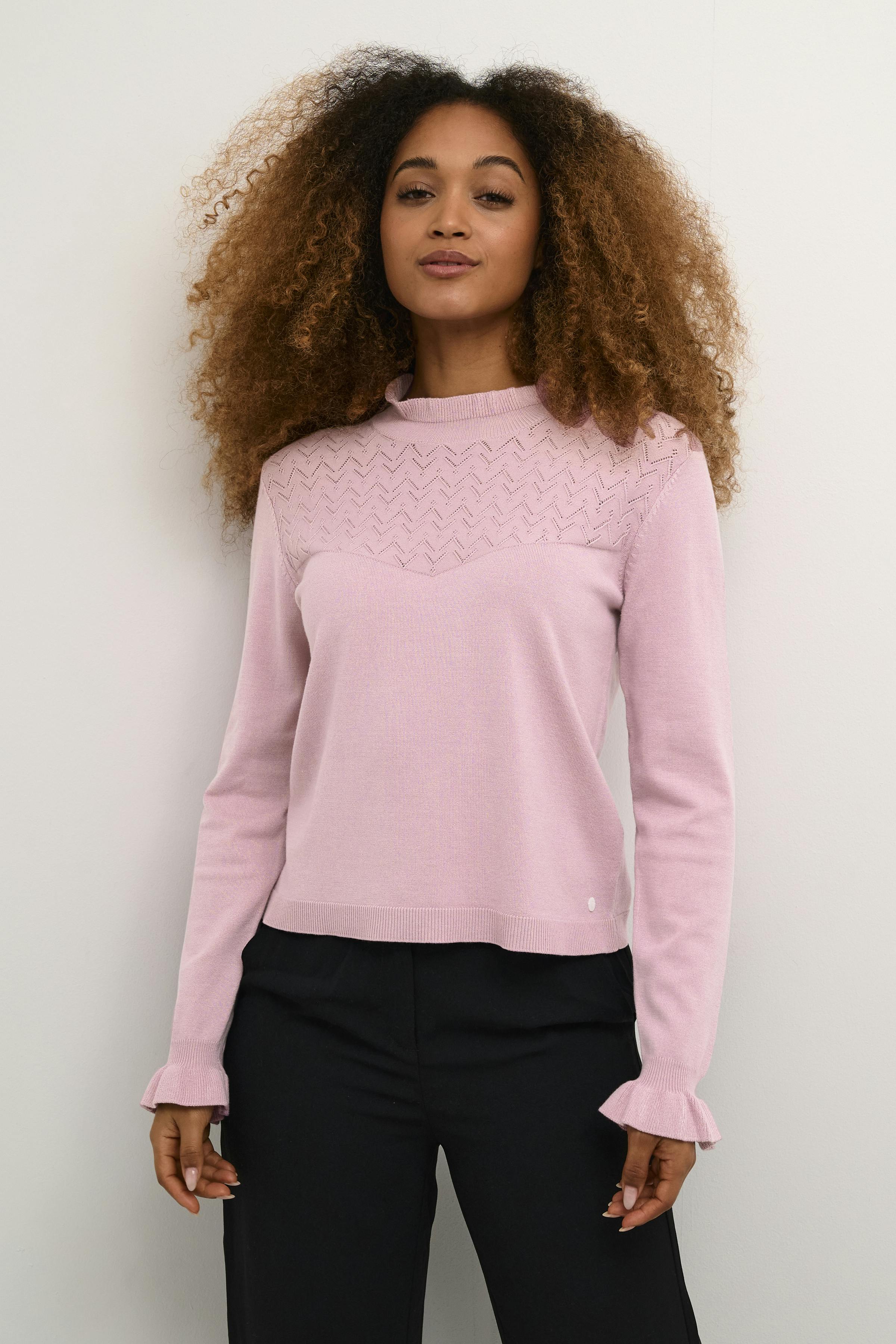 CRVillea Pullover LOOKBOOK FRONT 10611897-152205