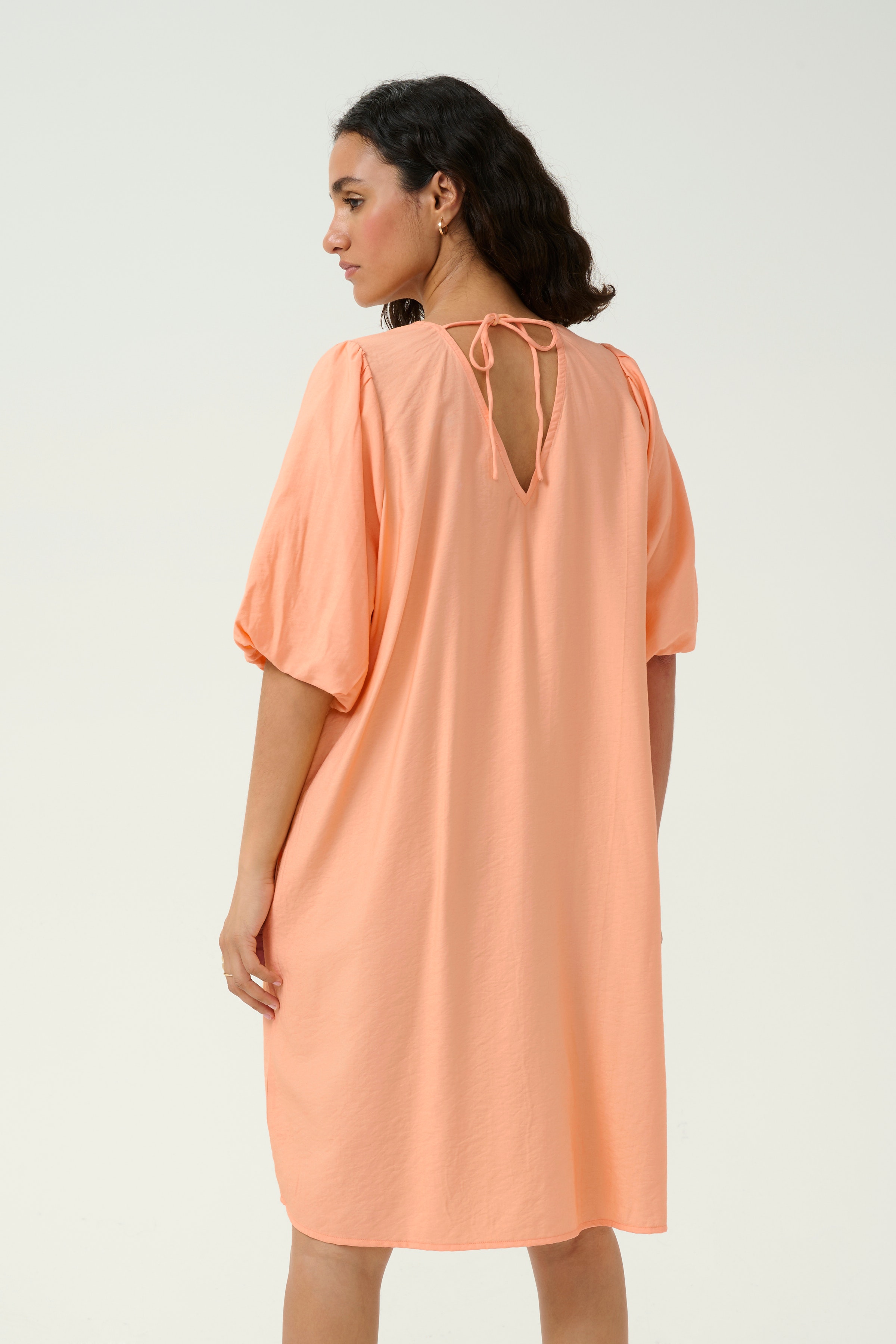 KAgabby Kjole LOOKBOOK BACK 10509764-141228