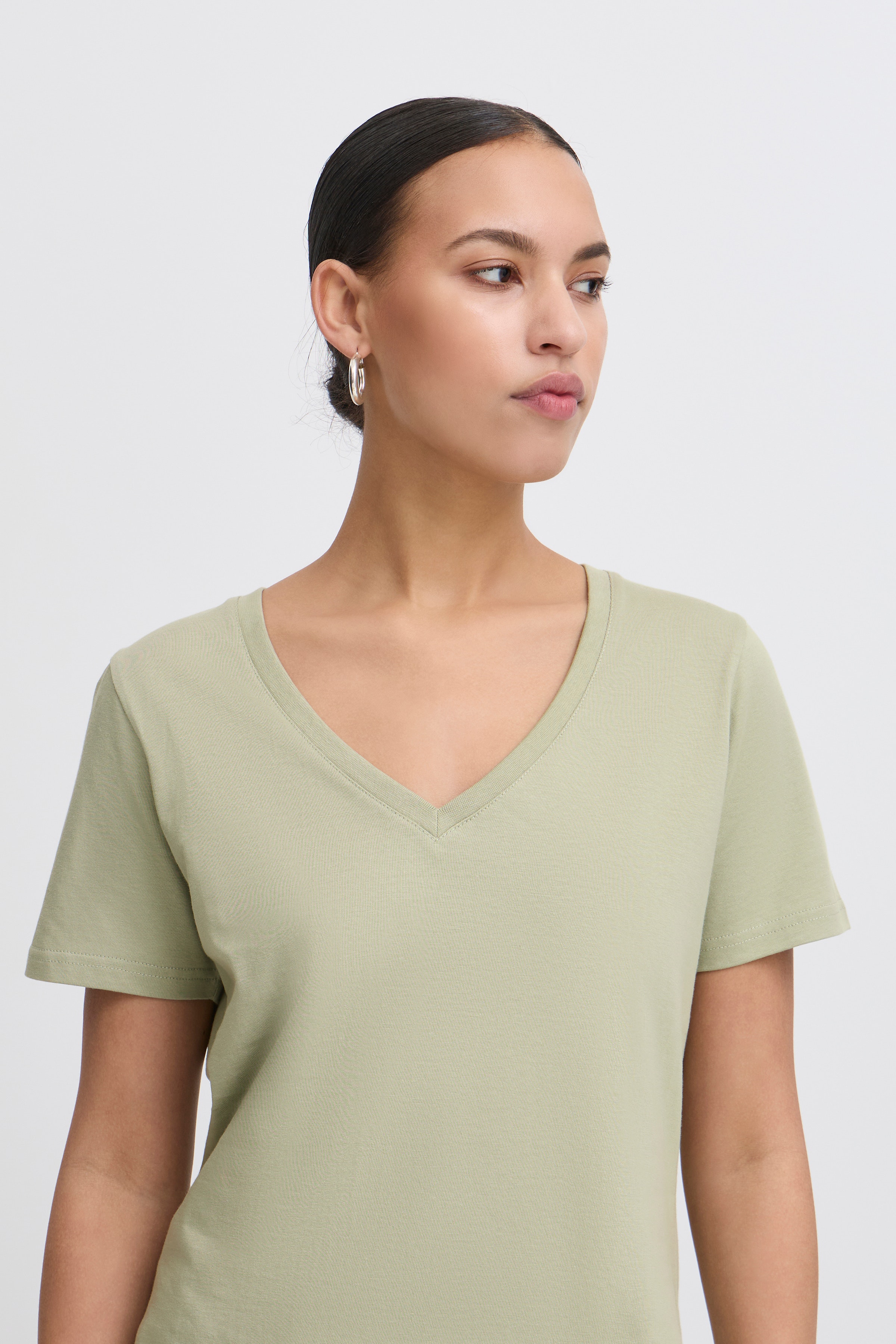 IHPALMER V-neck T-shirt LOOKBOOK DETAIL 20120348-160213
