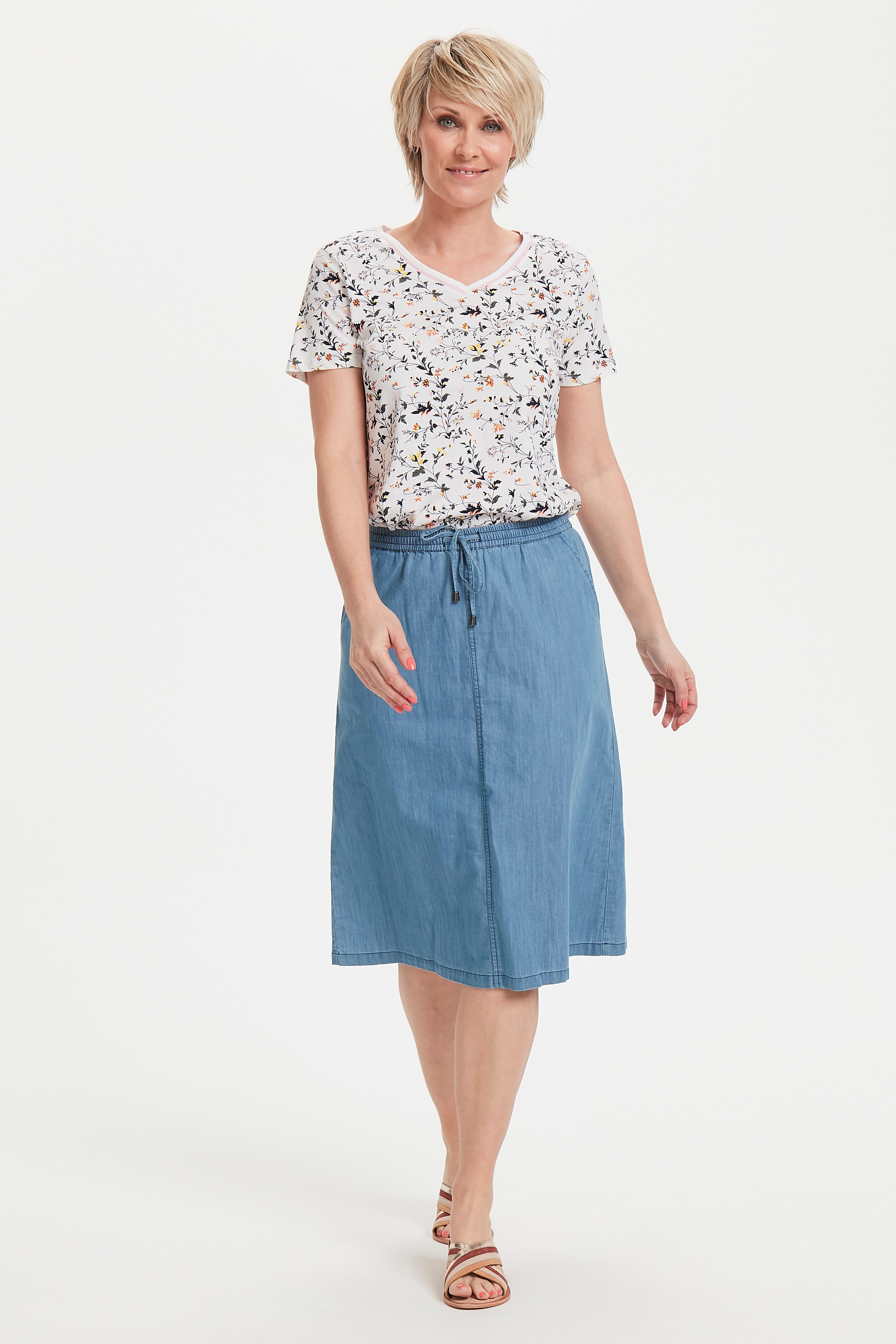 Kortærmet T-shirt LOOKBOOK FRONT 20605616-69010