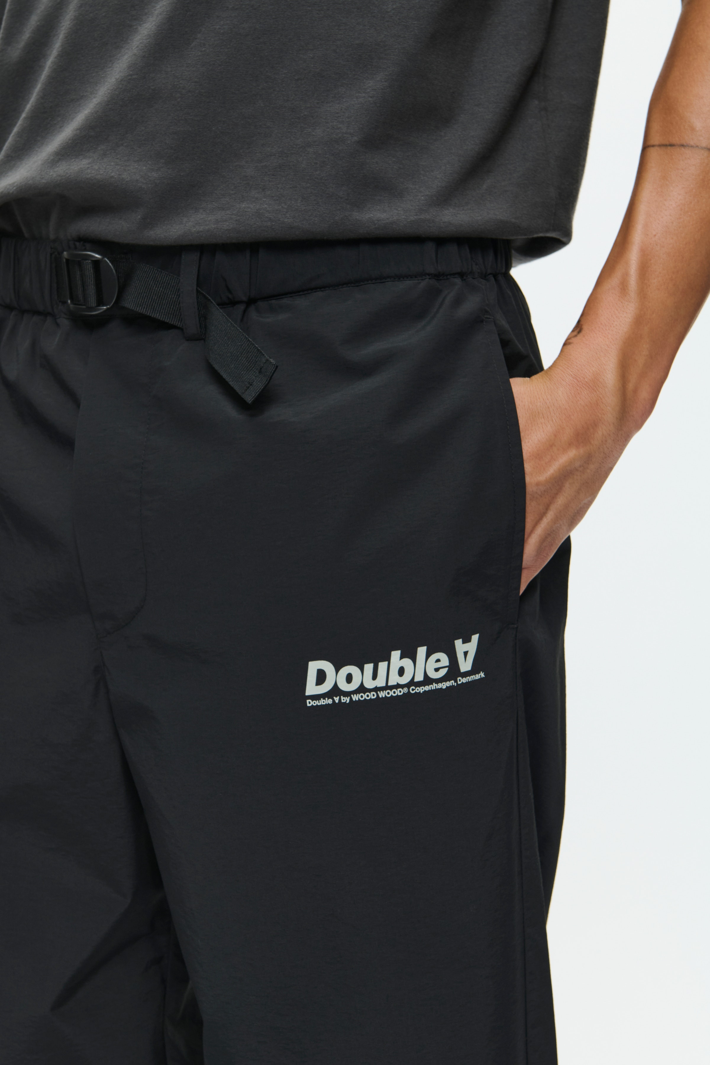 WWRobert Trousers LOOKBOOK DETAIL 30251783-303700