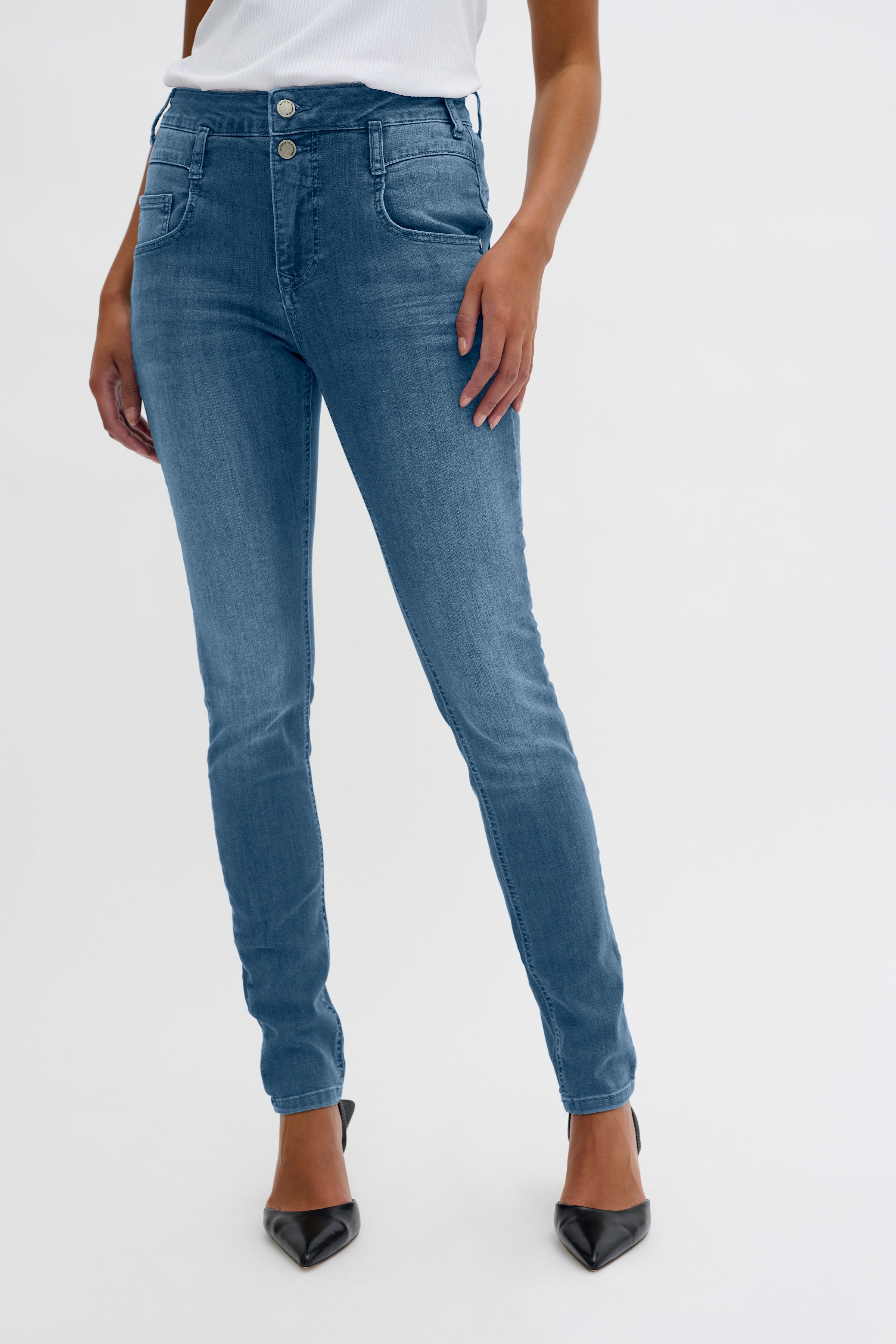 38 Jeans LOOKBOOK FRONT 10703569-100055