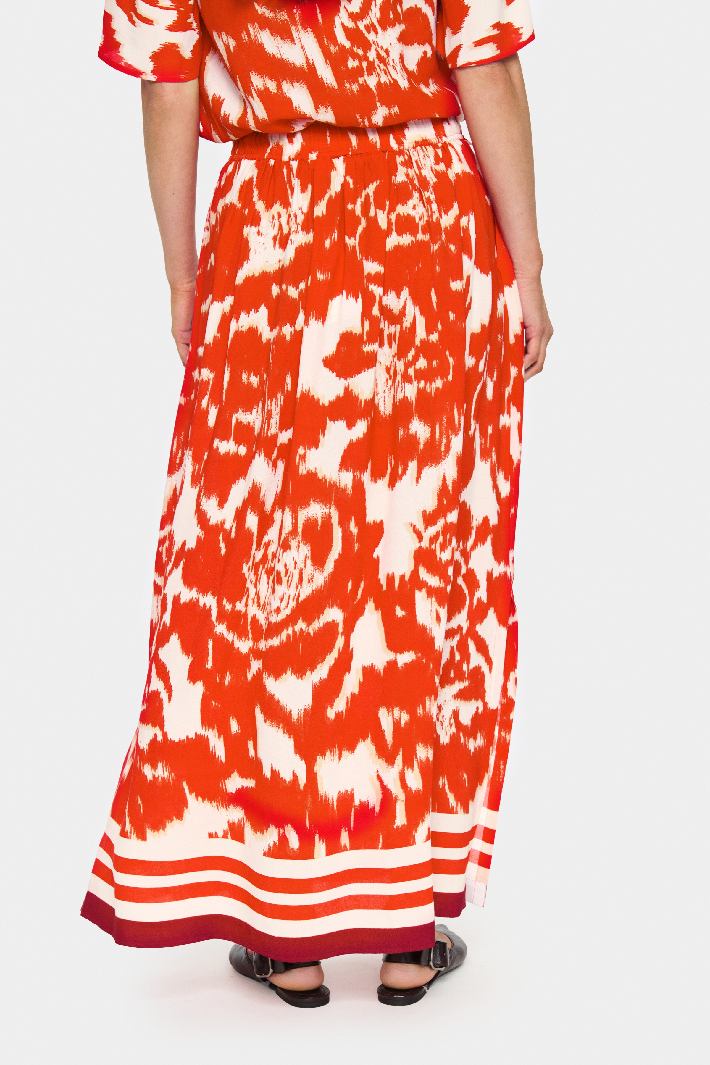 KhloeSZ Skirt LOOKBOOK BACK 30514028-303748
