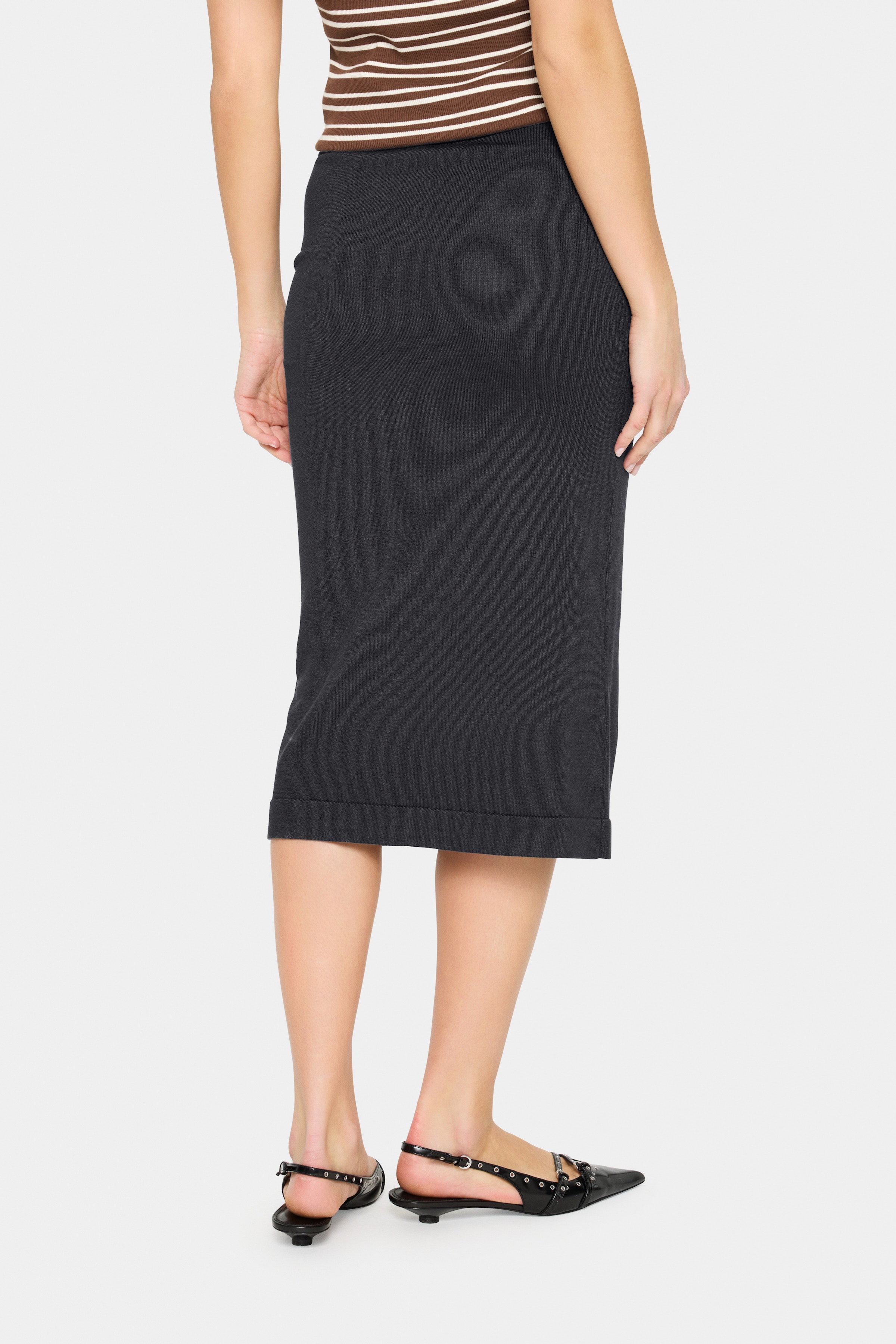 MilaSZ Skirt LOOKBOOK BACK 30513421-193911