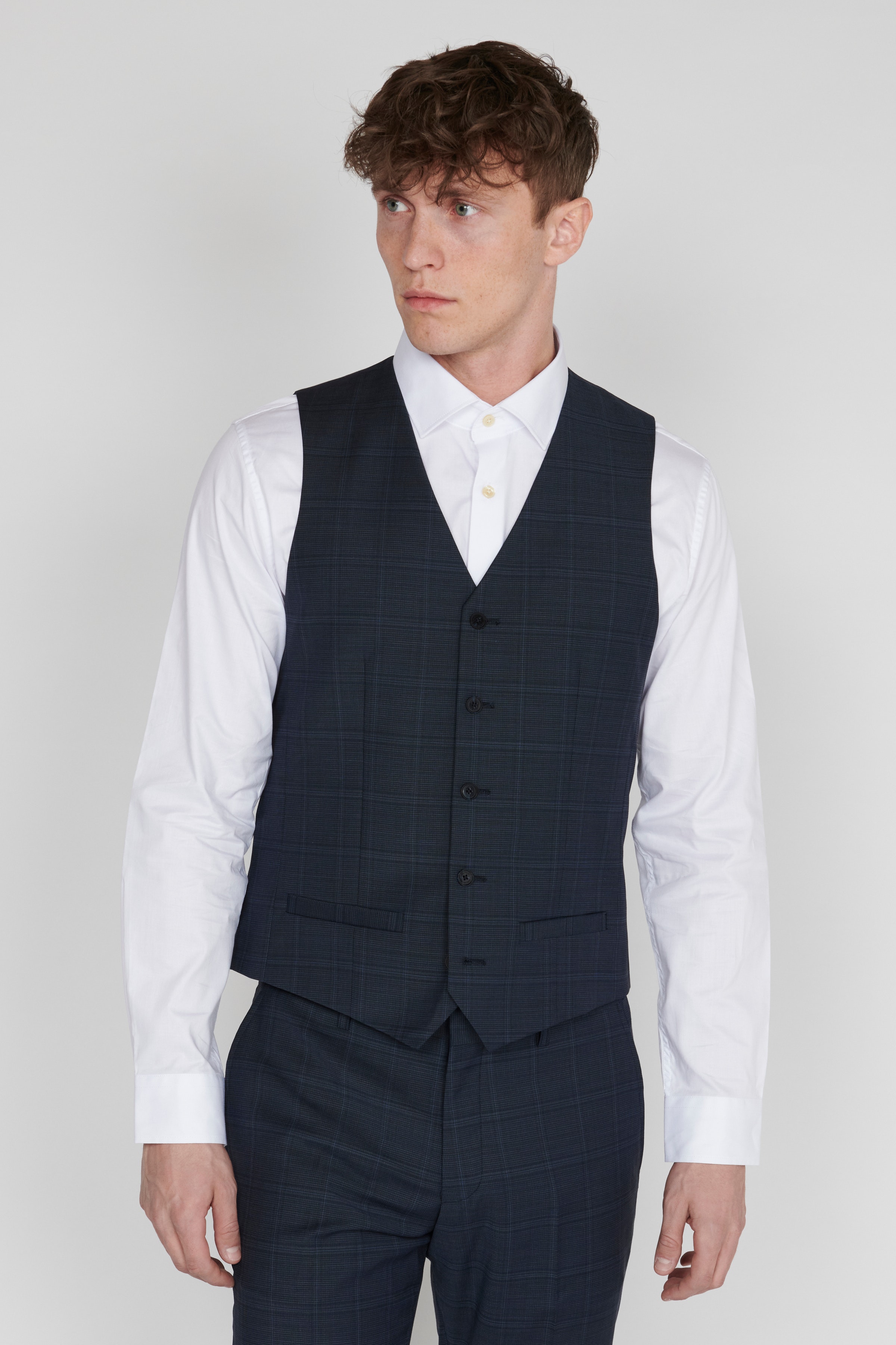 MAbreck Waistcoat LOOKBOOK FRONT 30206935-194011