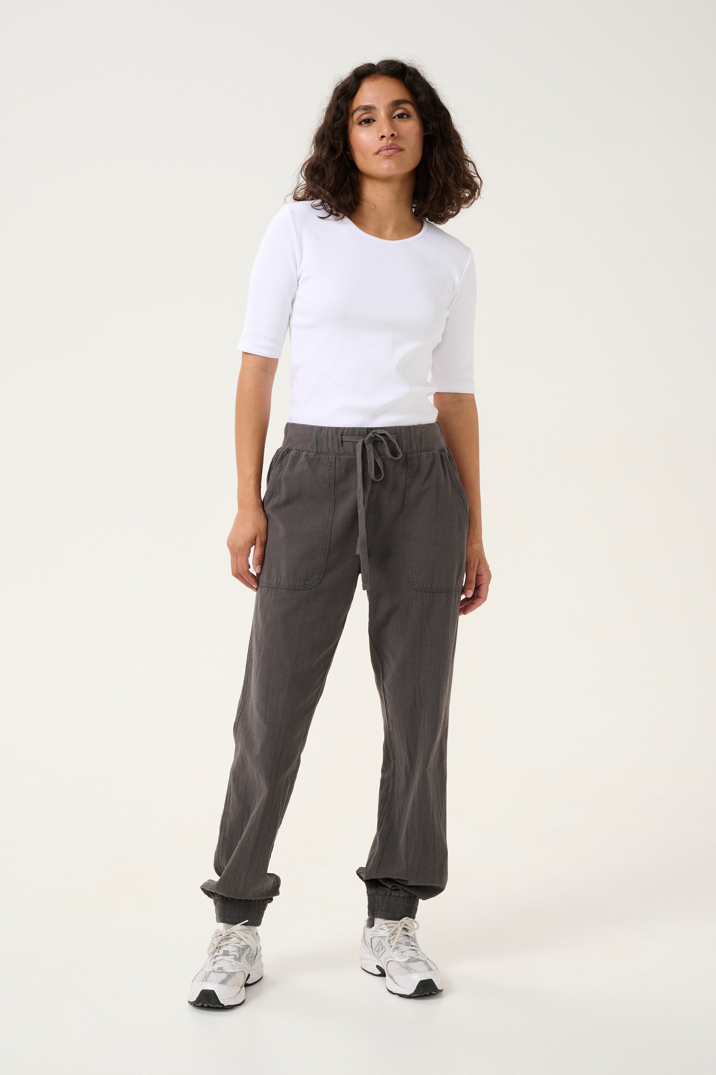 KAnaya Bukser LOOKBOOK FRONT 10505397-190205