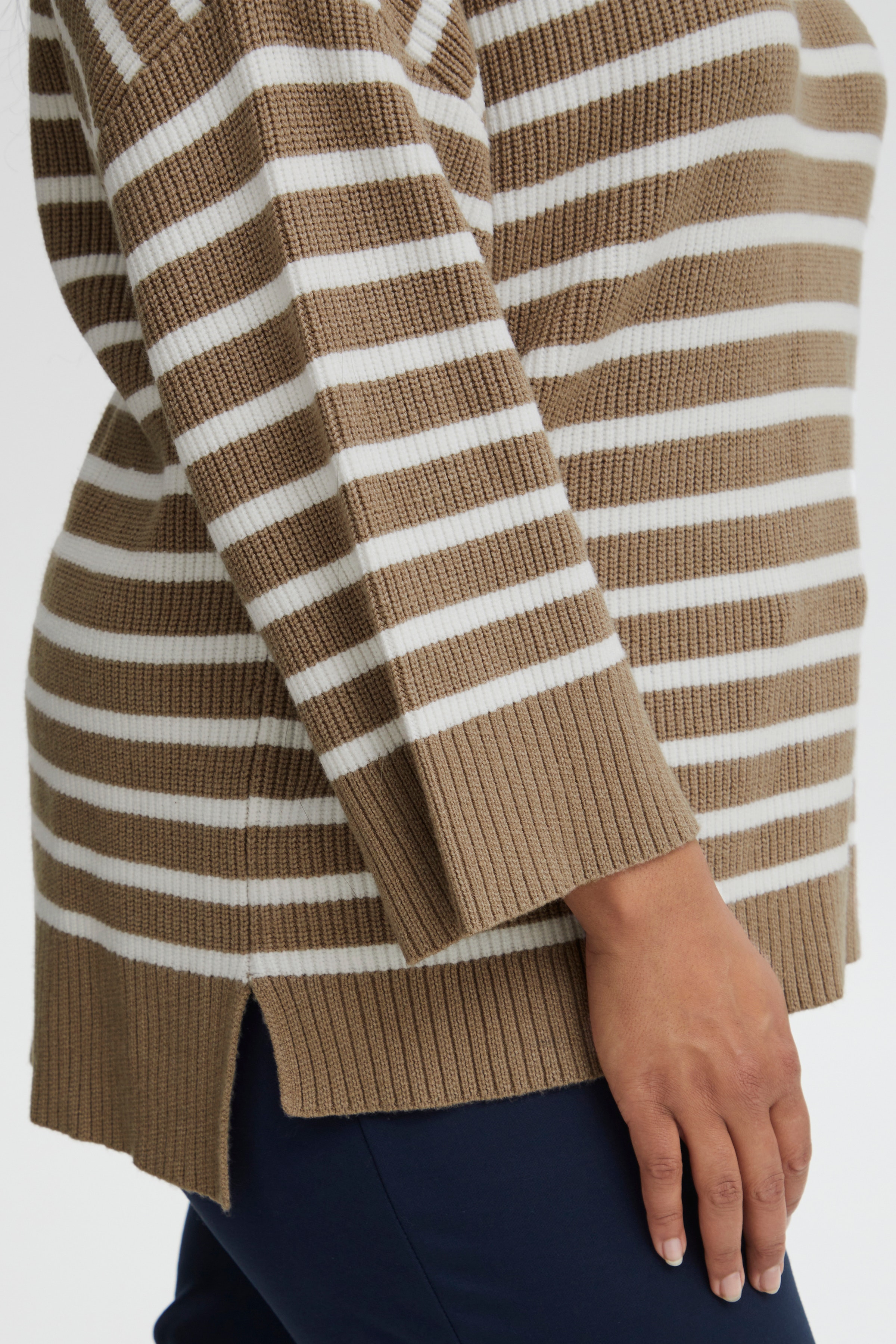 FPALLY Pullover LOOKBOOK DETAIL 20611829-201450