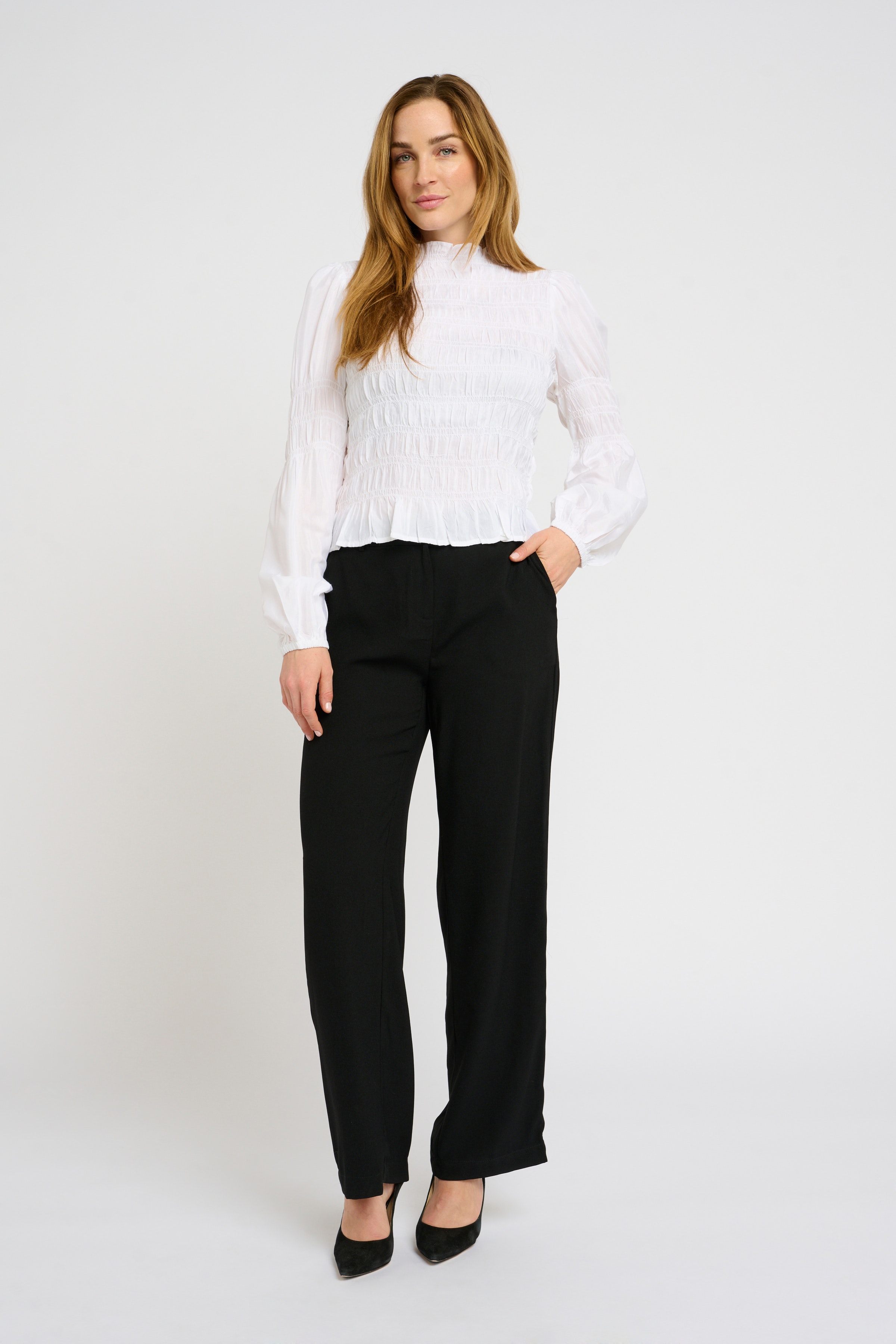 CRHenva Blus LOOKBOOK FRONT 10607869-110602