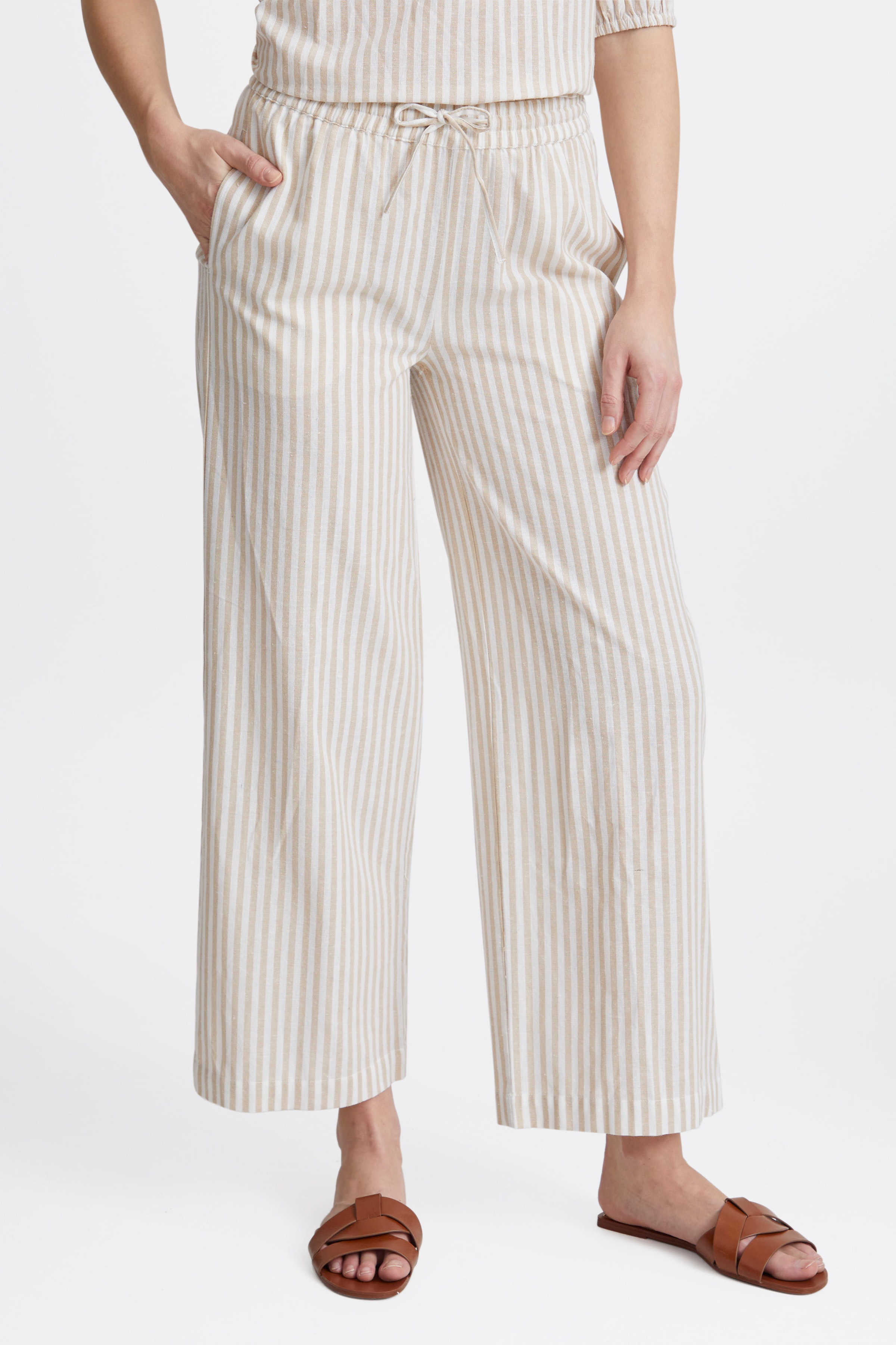 FXBONNIE Trousers LOOKBOOK FRONT 20615306-201450