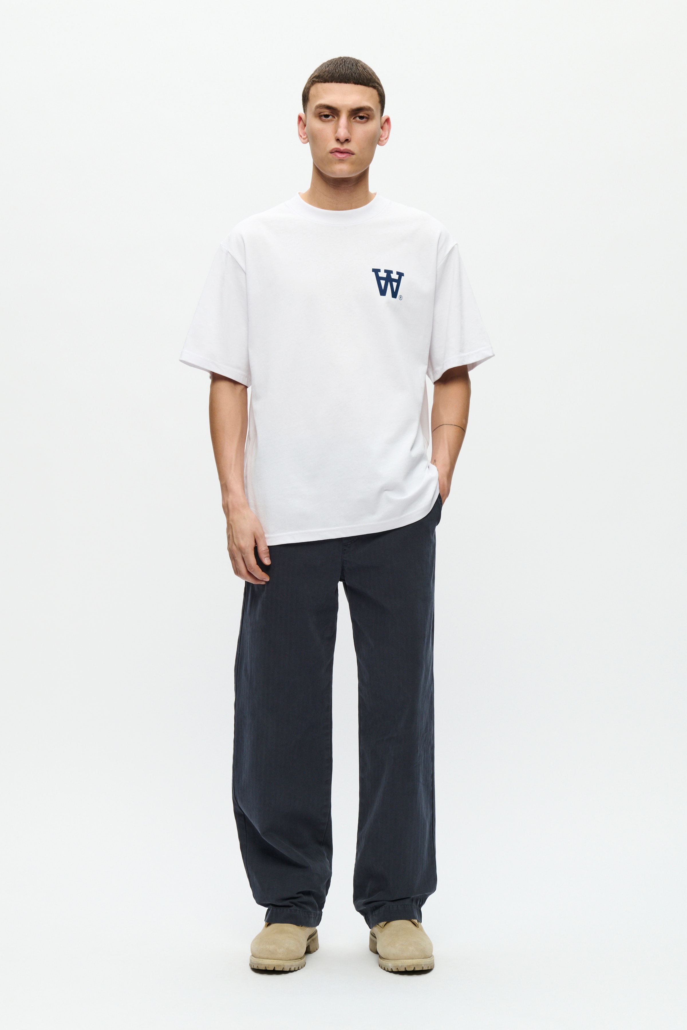 WWLiam T-shirt LOOKBOOK FRONT 30251546-110601