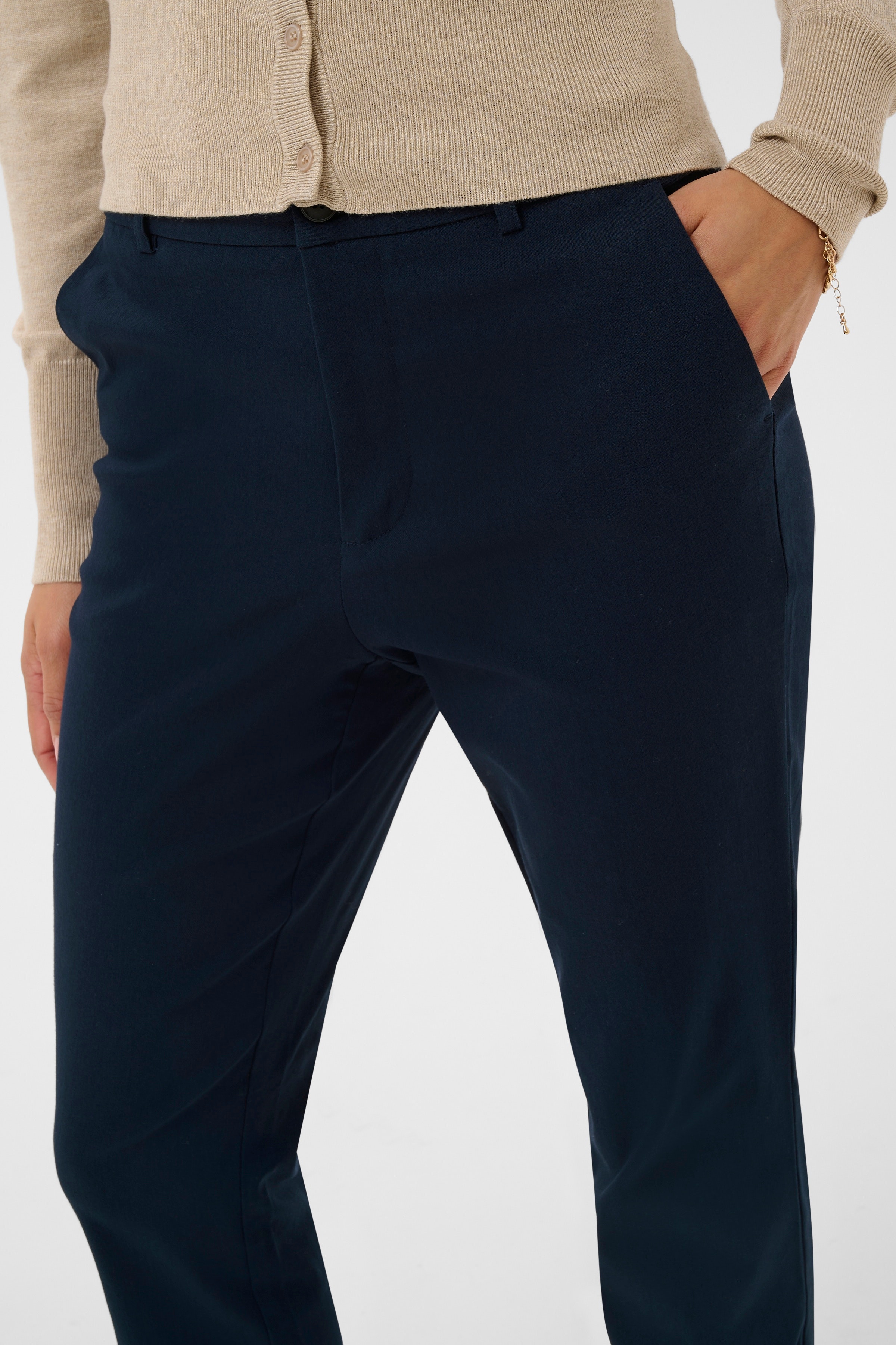 KAhazel Trousers LOOKBOOK DETAIL 10511064-194020