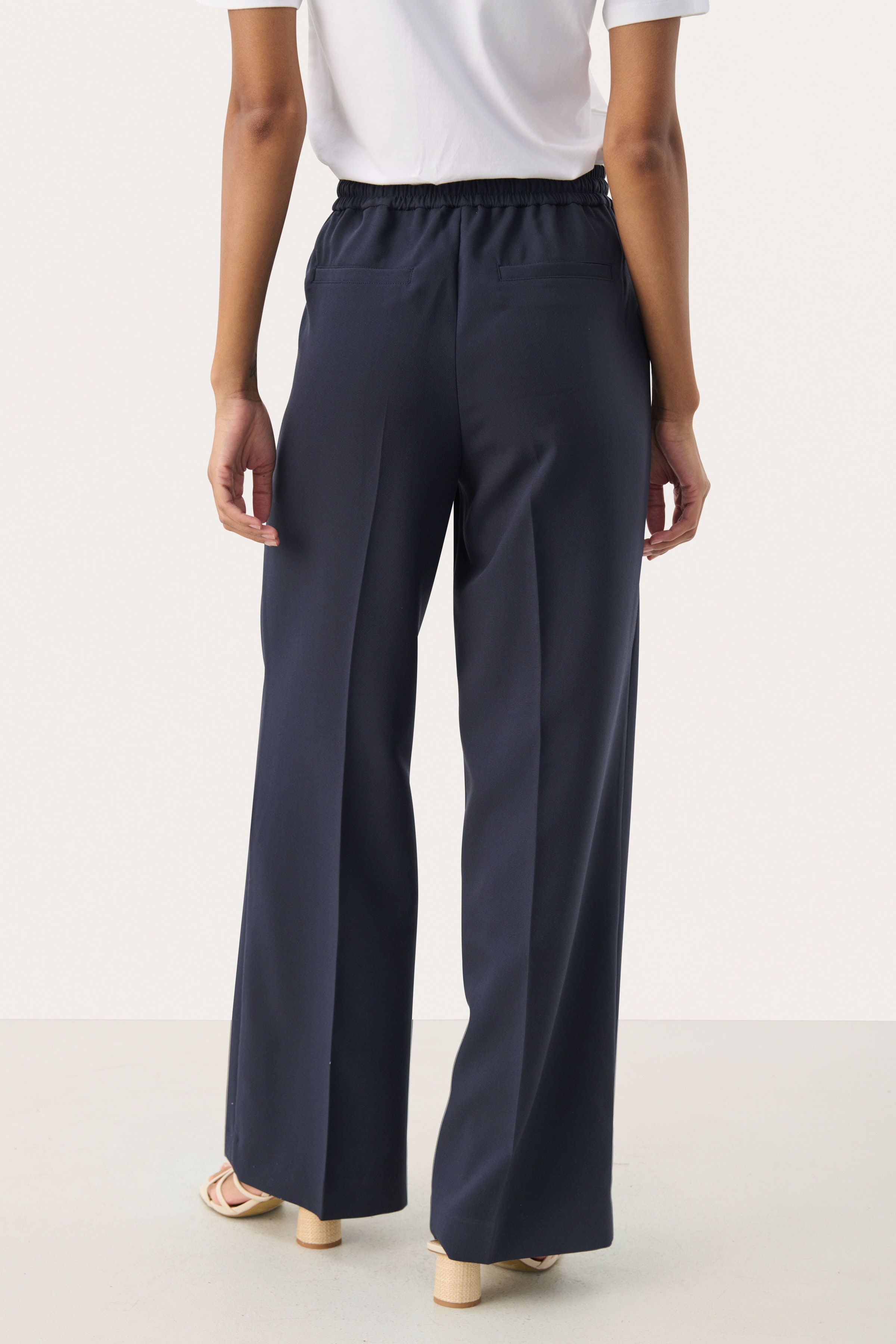EvalynnPW Broek LOOKBOOK BACK 30308461-194109