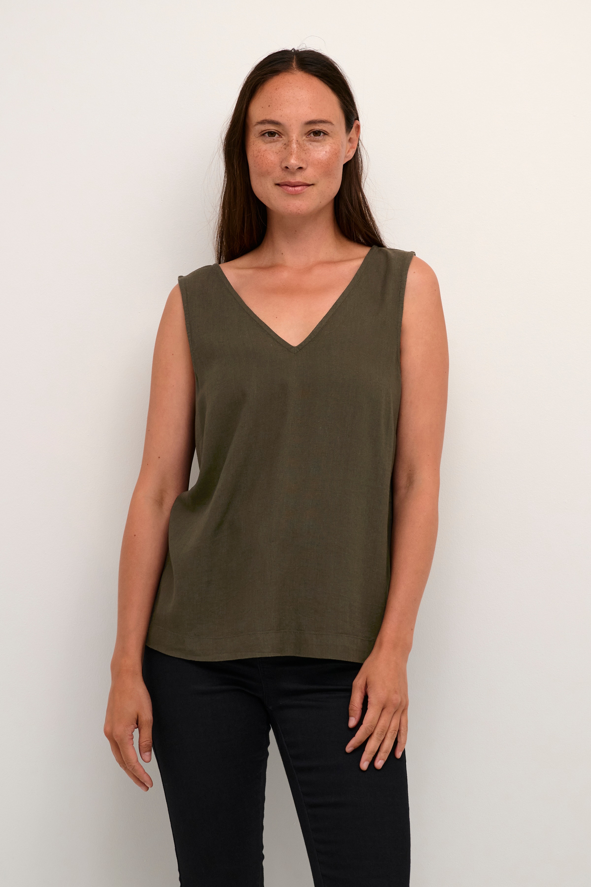 KAmilia Lin Top LOOKBOOK FRONT 10508426-190414