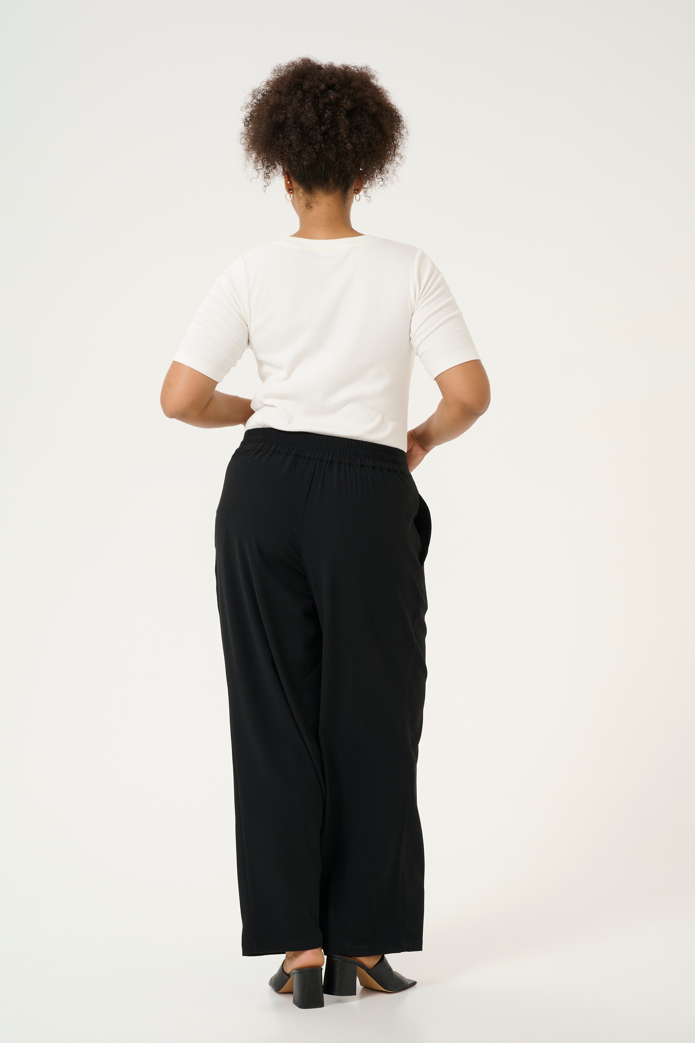 KCroxana Trousers LOOKBOOK BACK 10583043-100121