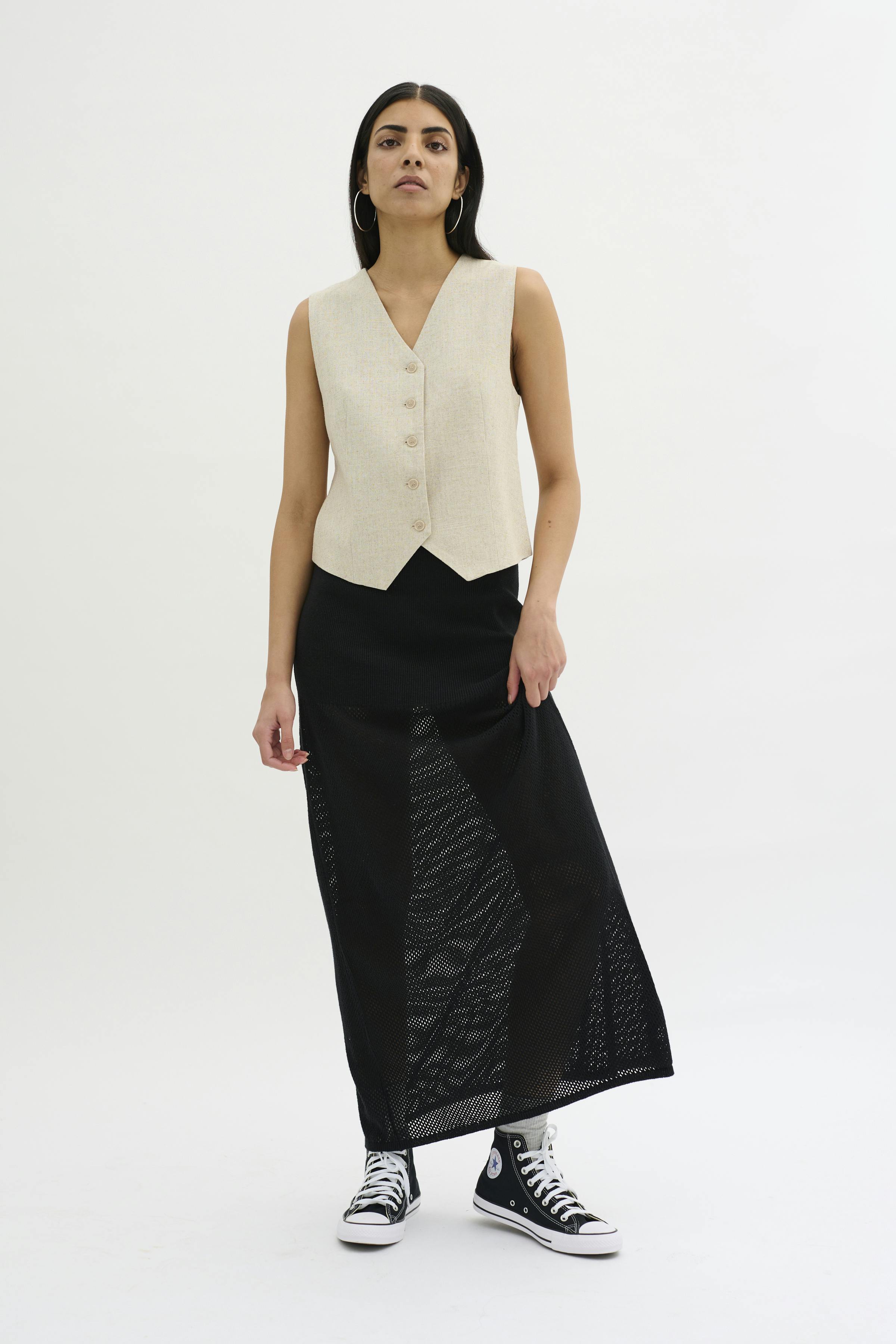 AvaMW Skirt LOOKBOOK FRONT 10704310-100031