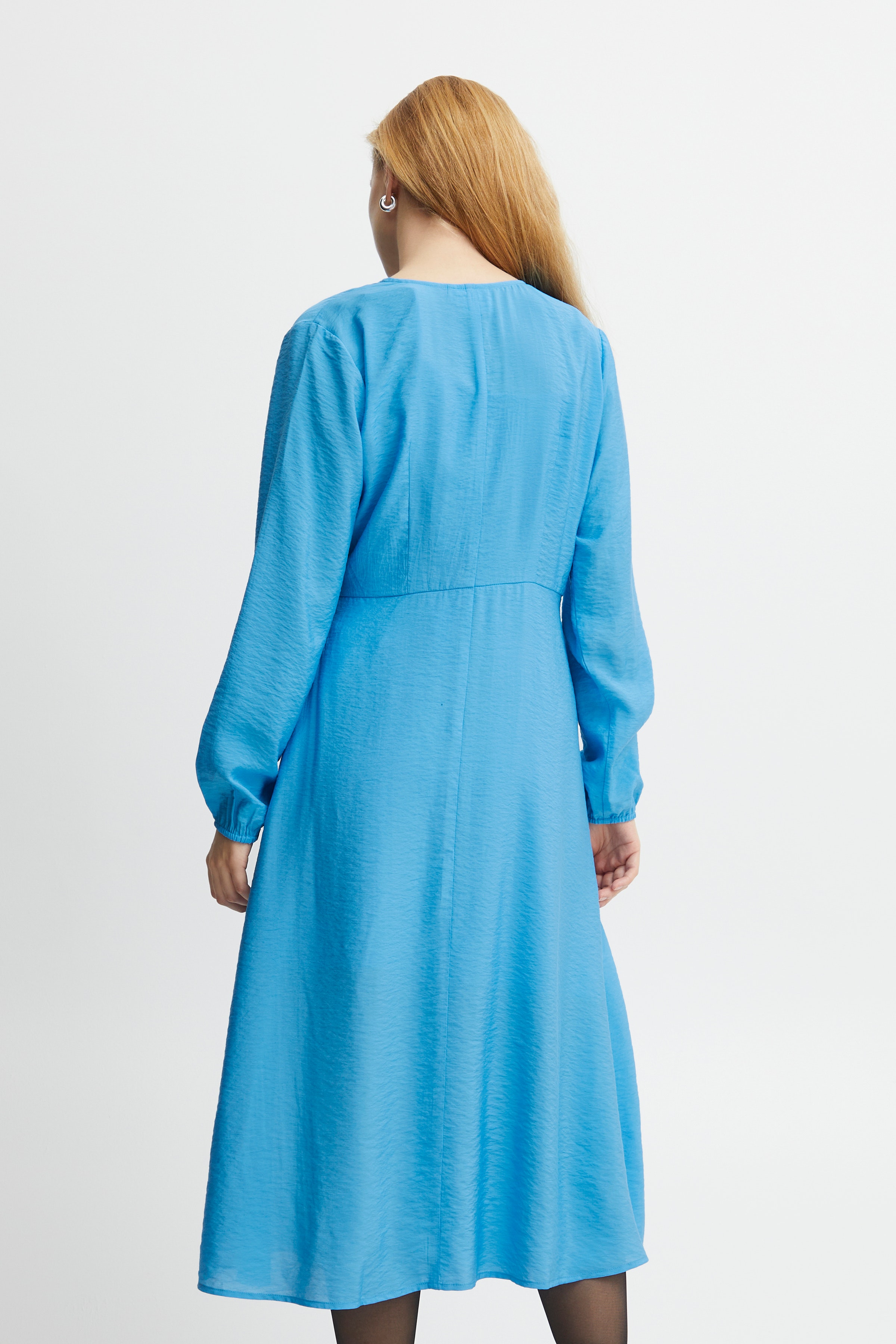 IHTAVATO Kjole LOOKBOOK BACK 20118153-174336