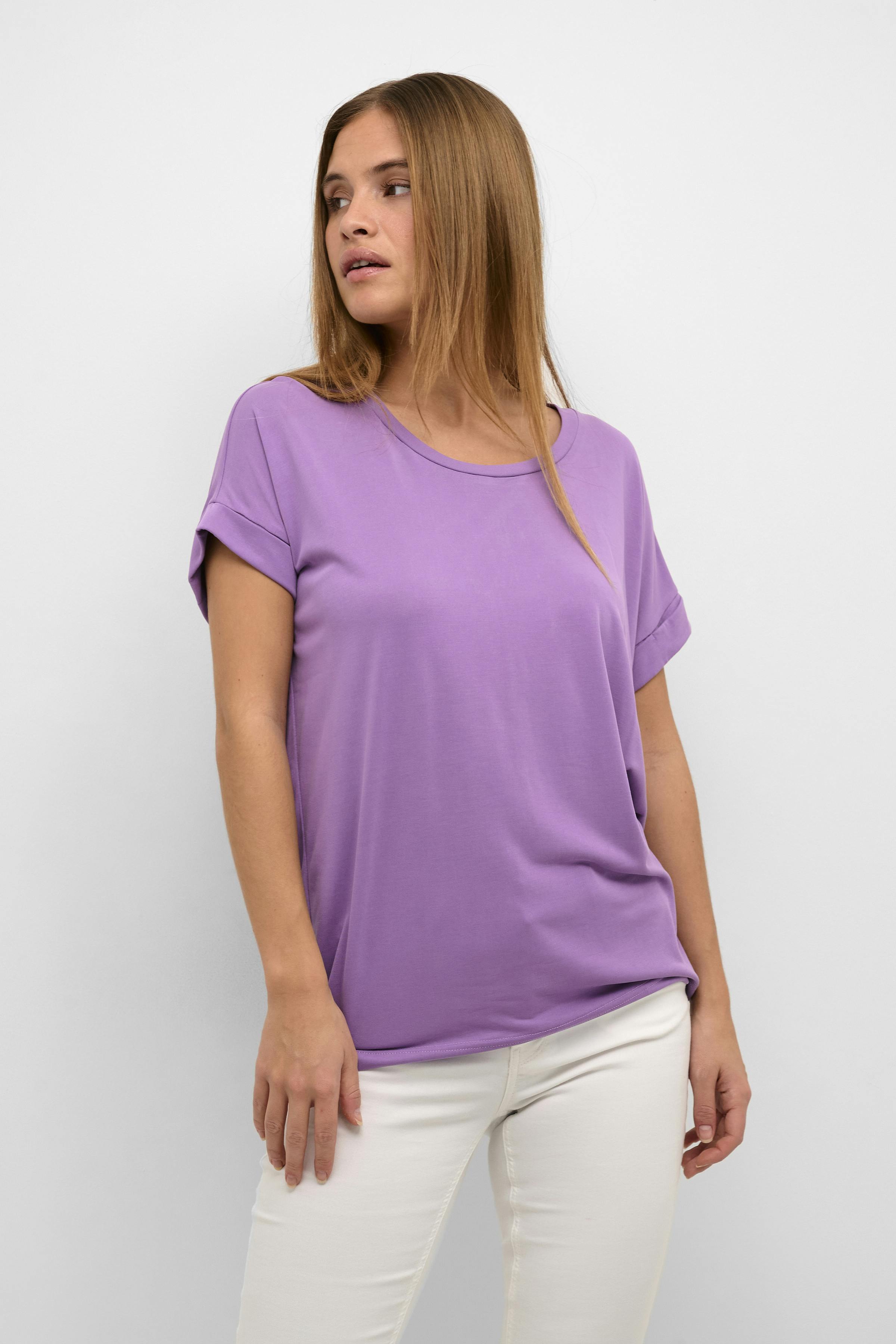 Kajsa T-shirt LOOKBOOK FRONT 50103468-173617