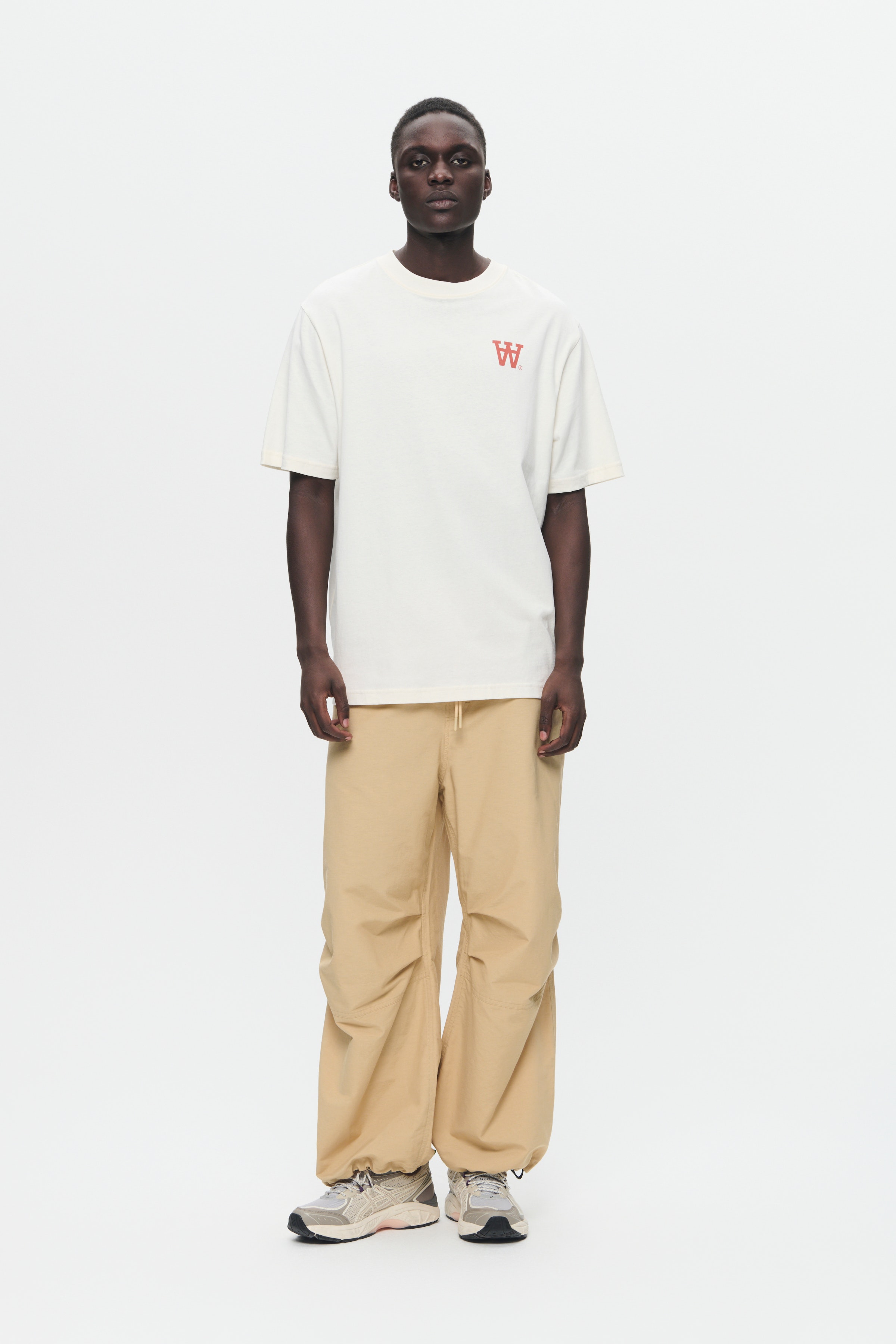 WWMik Parachute Pants LOOKBOOK FRONT 30250080-160920