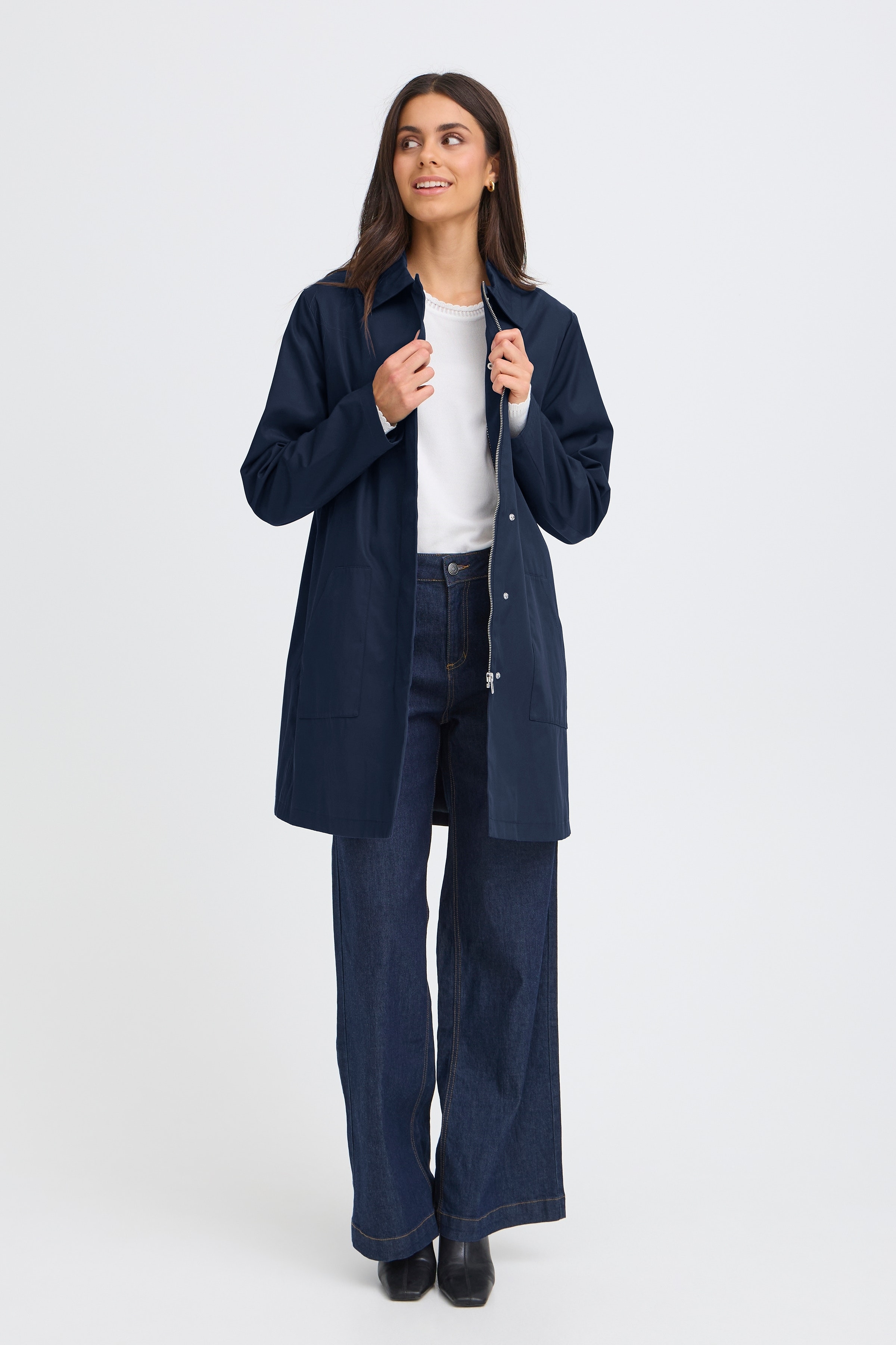 FRIRA Ytterplagg LOOKBOOK FRONT 20617386-193923