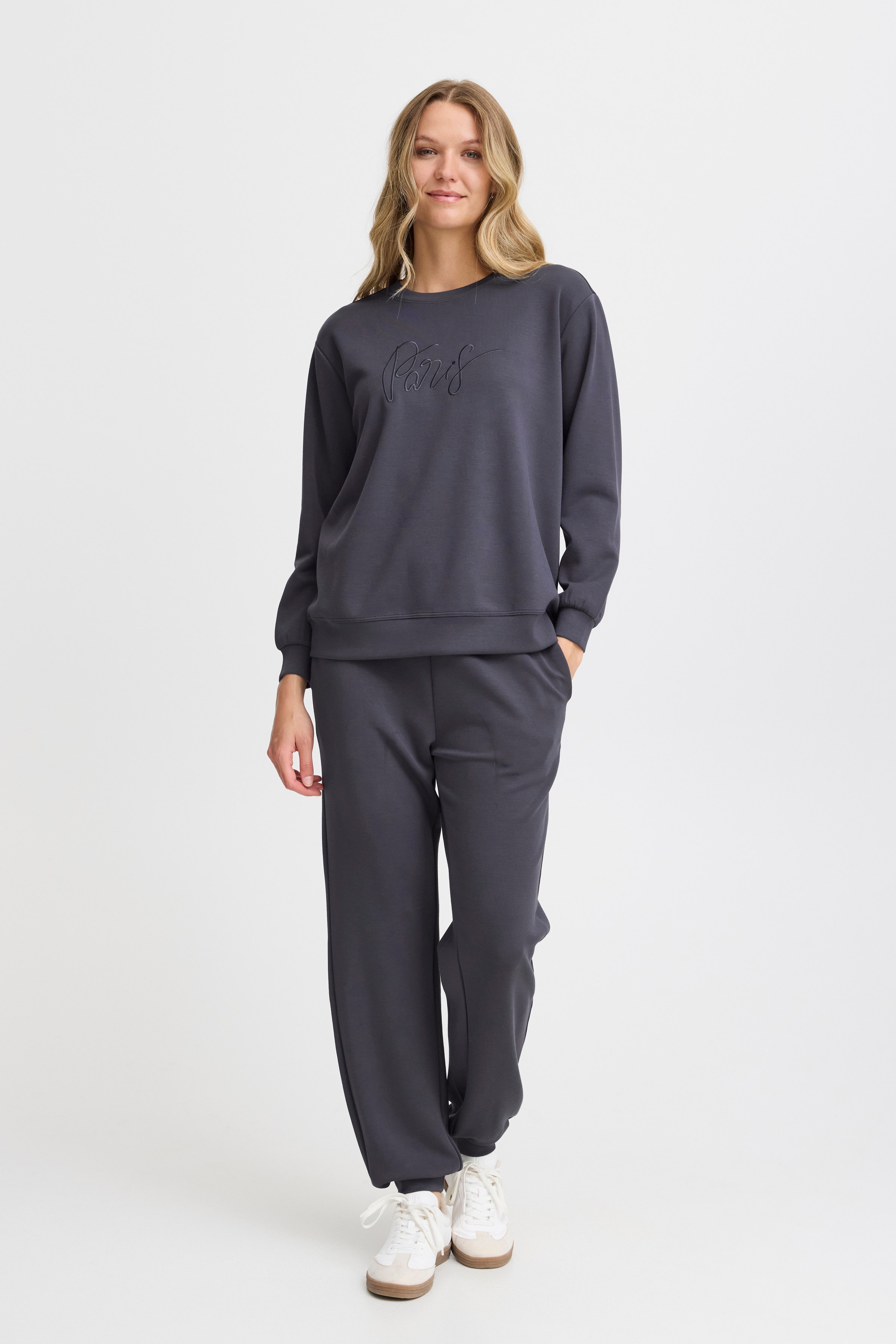 FRROSA Sweatshirt LOOKBOOK FRONT 20614755-194205