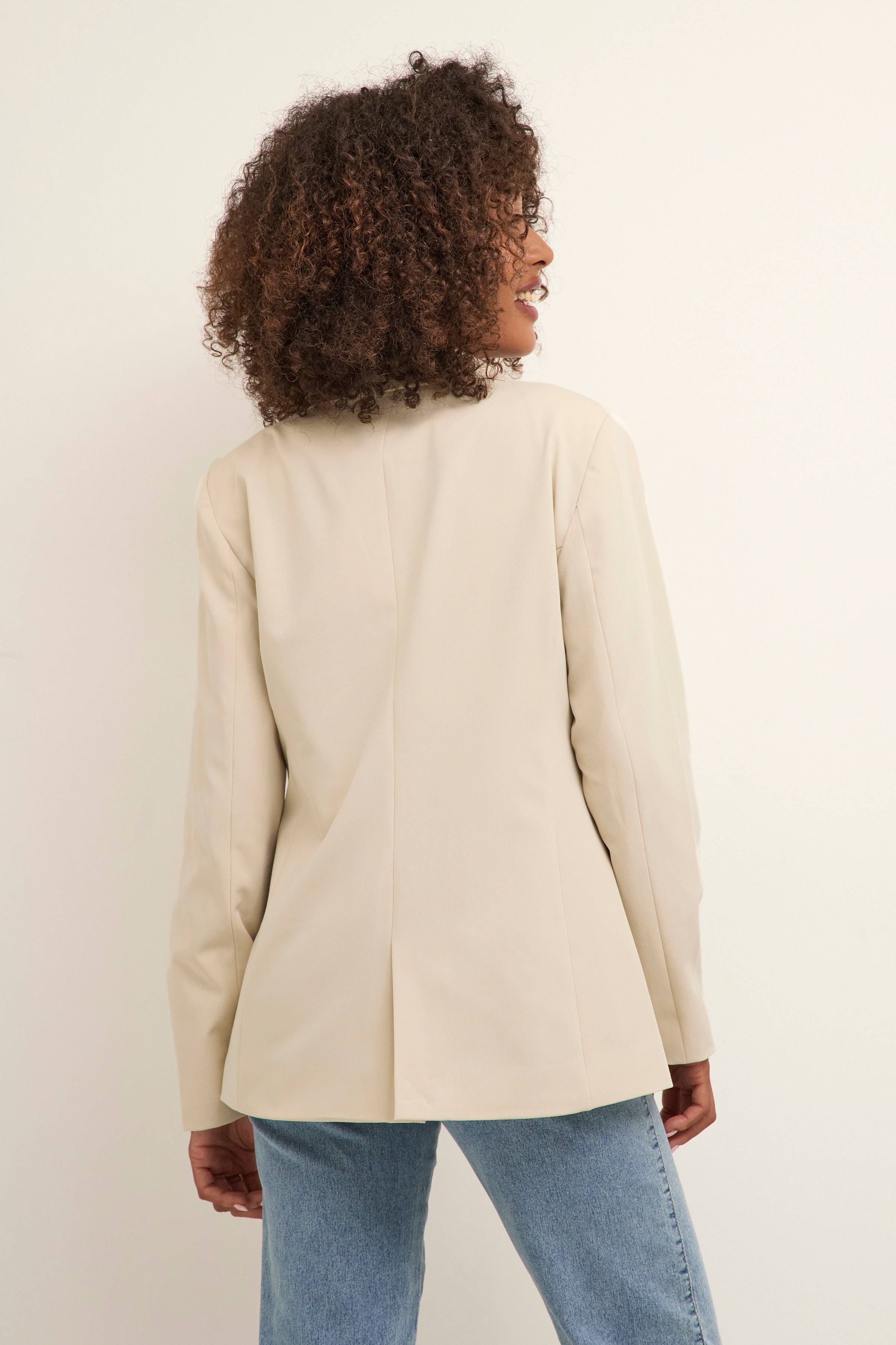 KAsakura Blazer LOOKBOOK BACK 10506684-110105