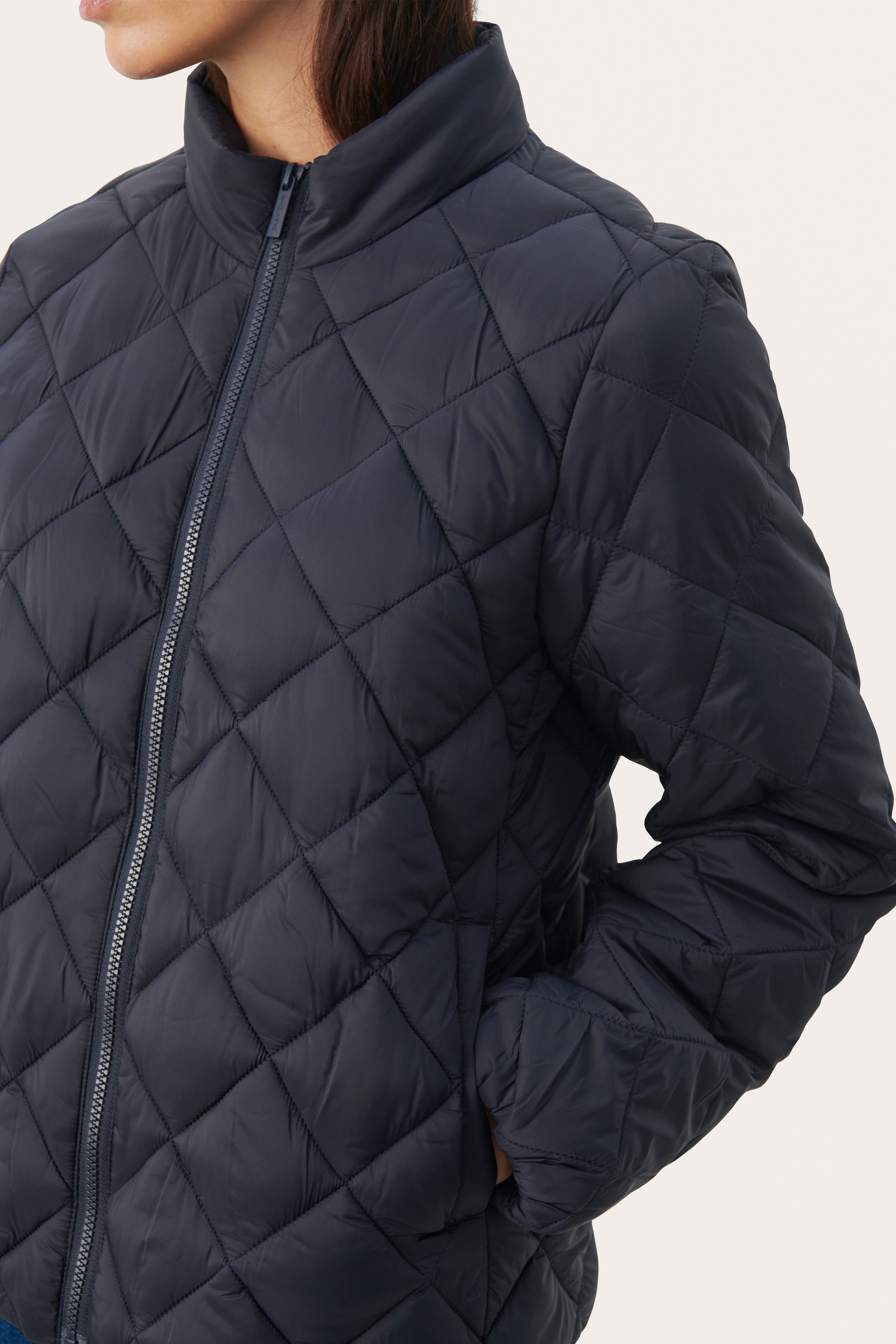 OliaPW Outerwear LOOKBOOK DETAIL 30307752-194013