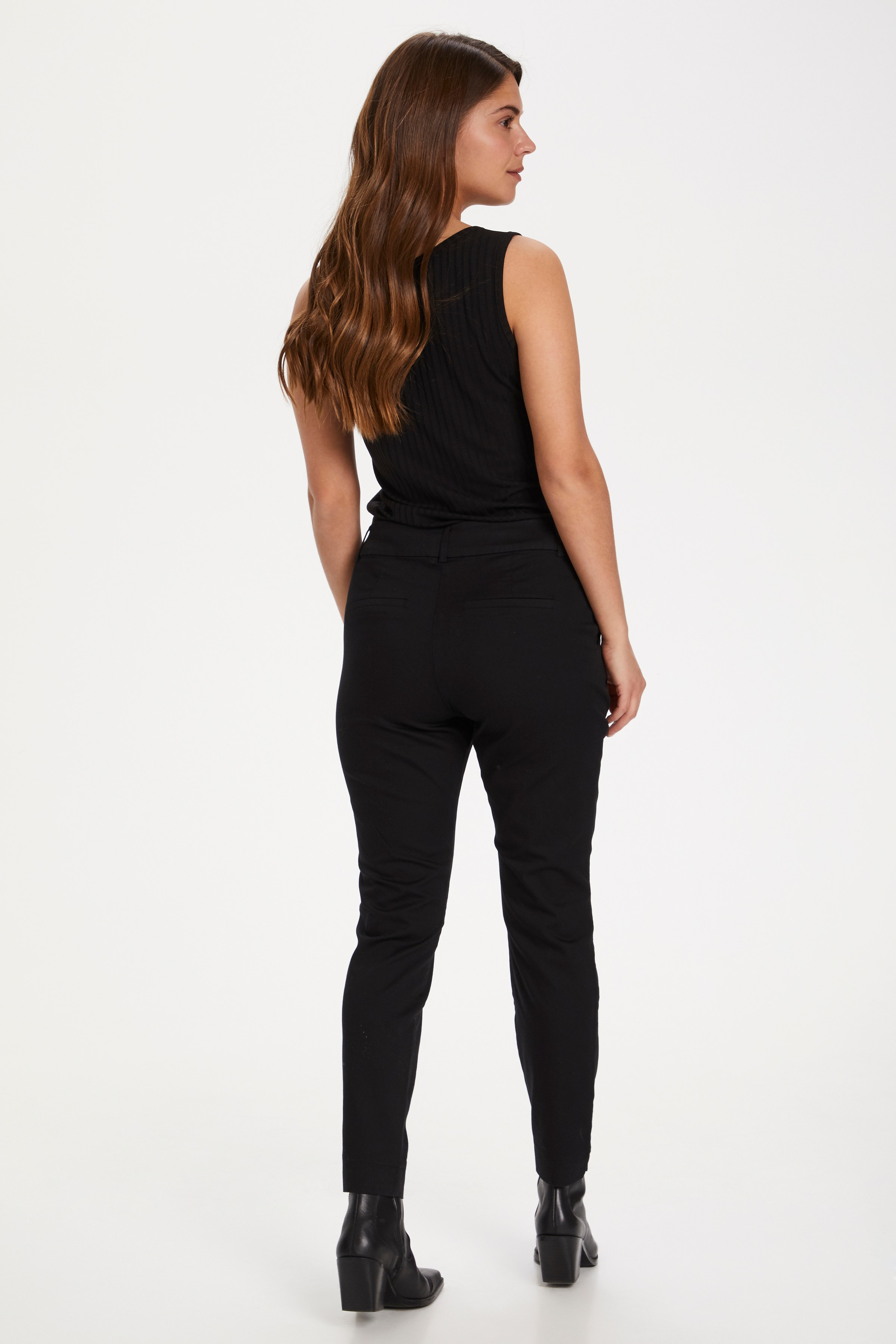 KAlea Bukser LOOKBOOK BACK 10505191-100121
