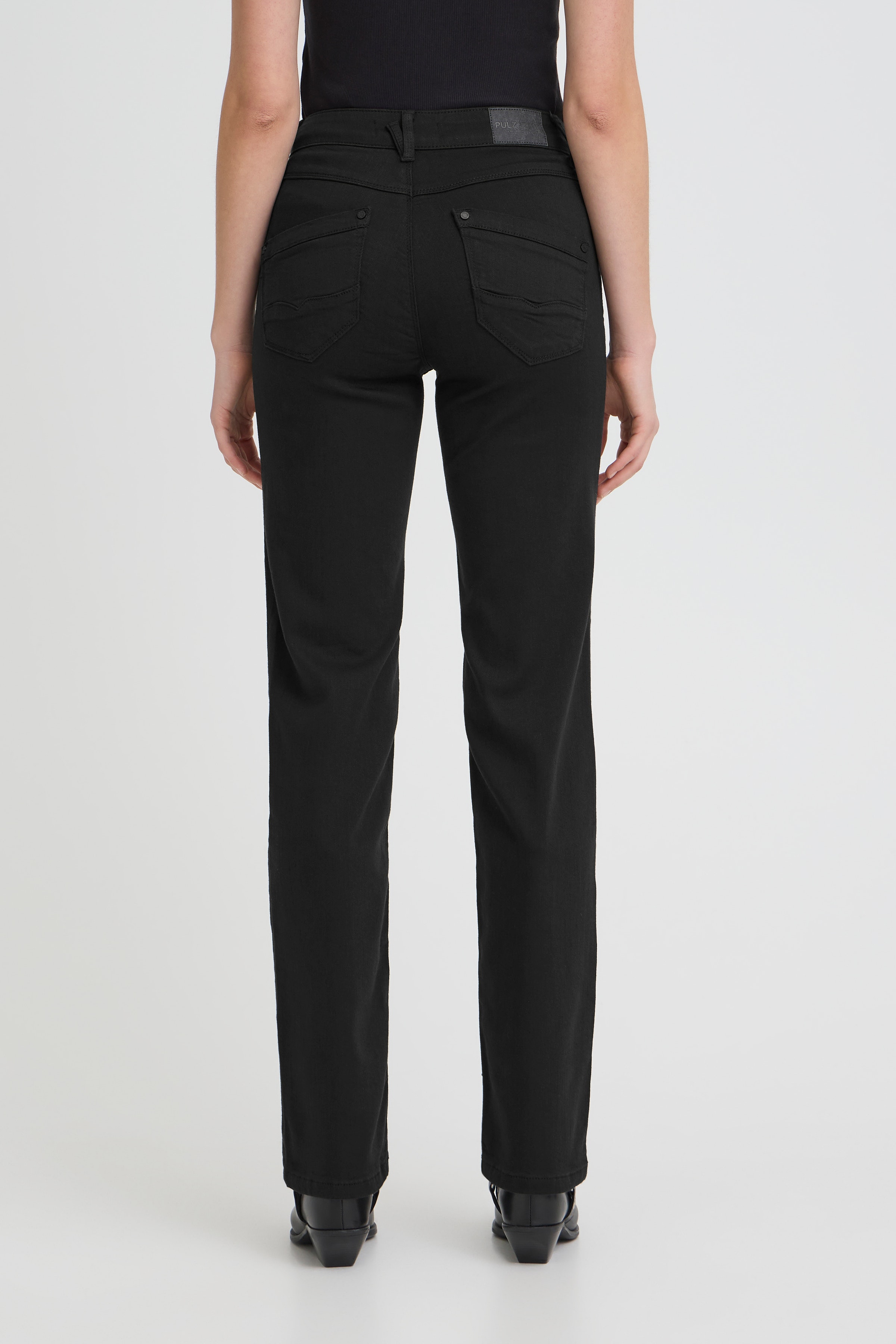 PZKAROLINA HW Jeans Straight LOOKBOOK BACK 50205667-200004