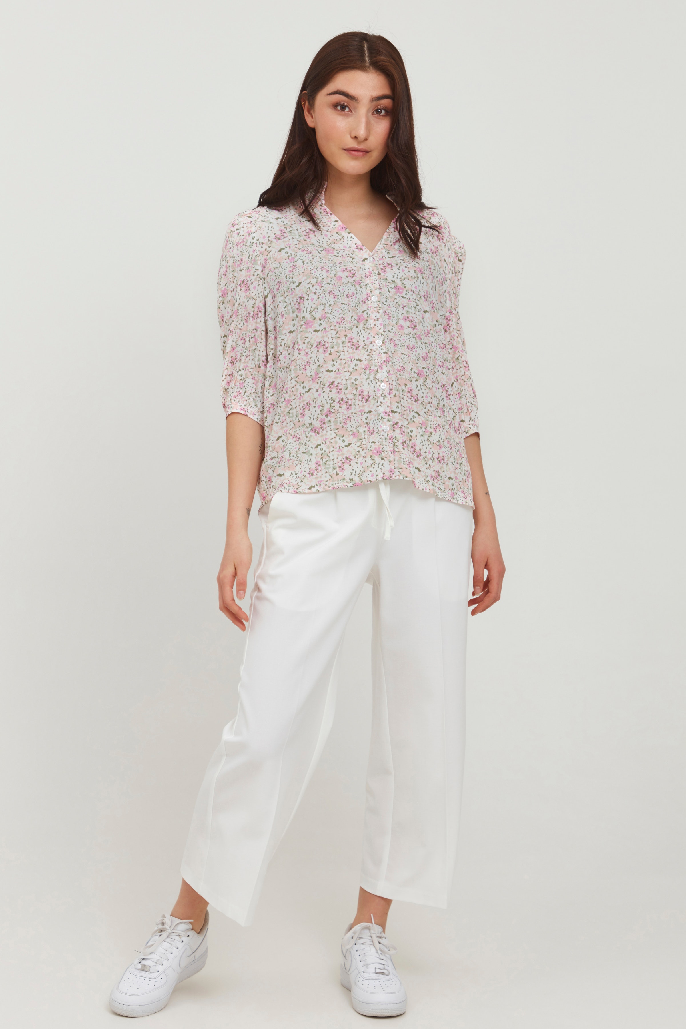 Korte mouwen shirt LOOKBOOK FRONT 20809970-200805