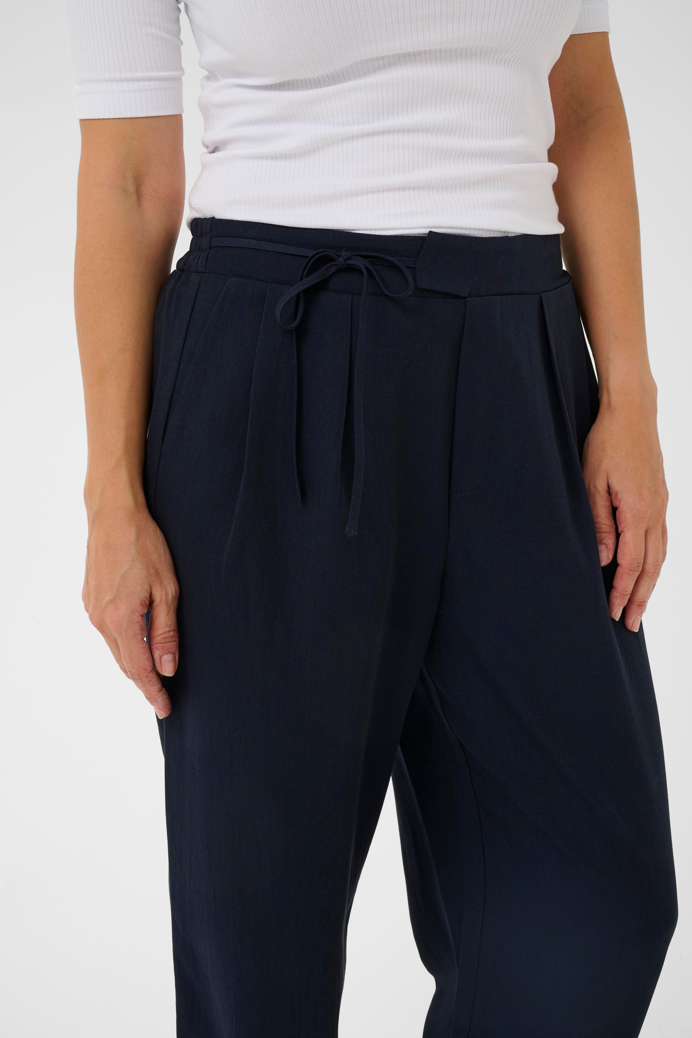 BPlinda Trousers LOOKBOOK DETAIL 40200102-194020