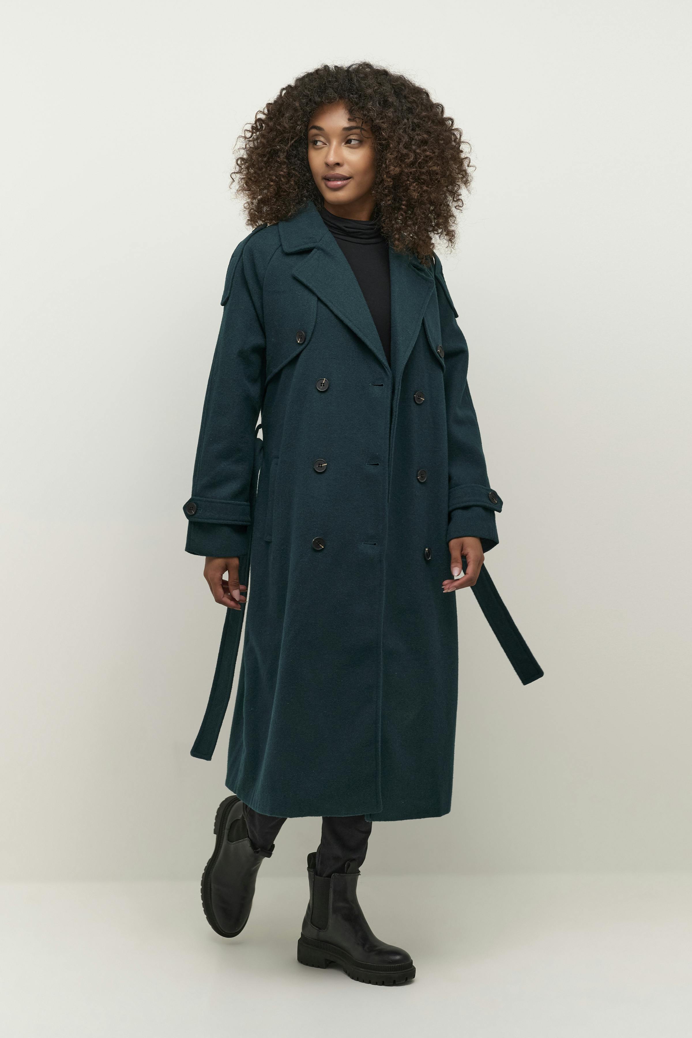 CRElvera Coat LOOKBOOK FRONT 10610948-194326