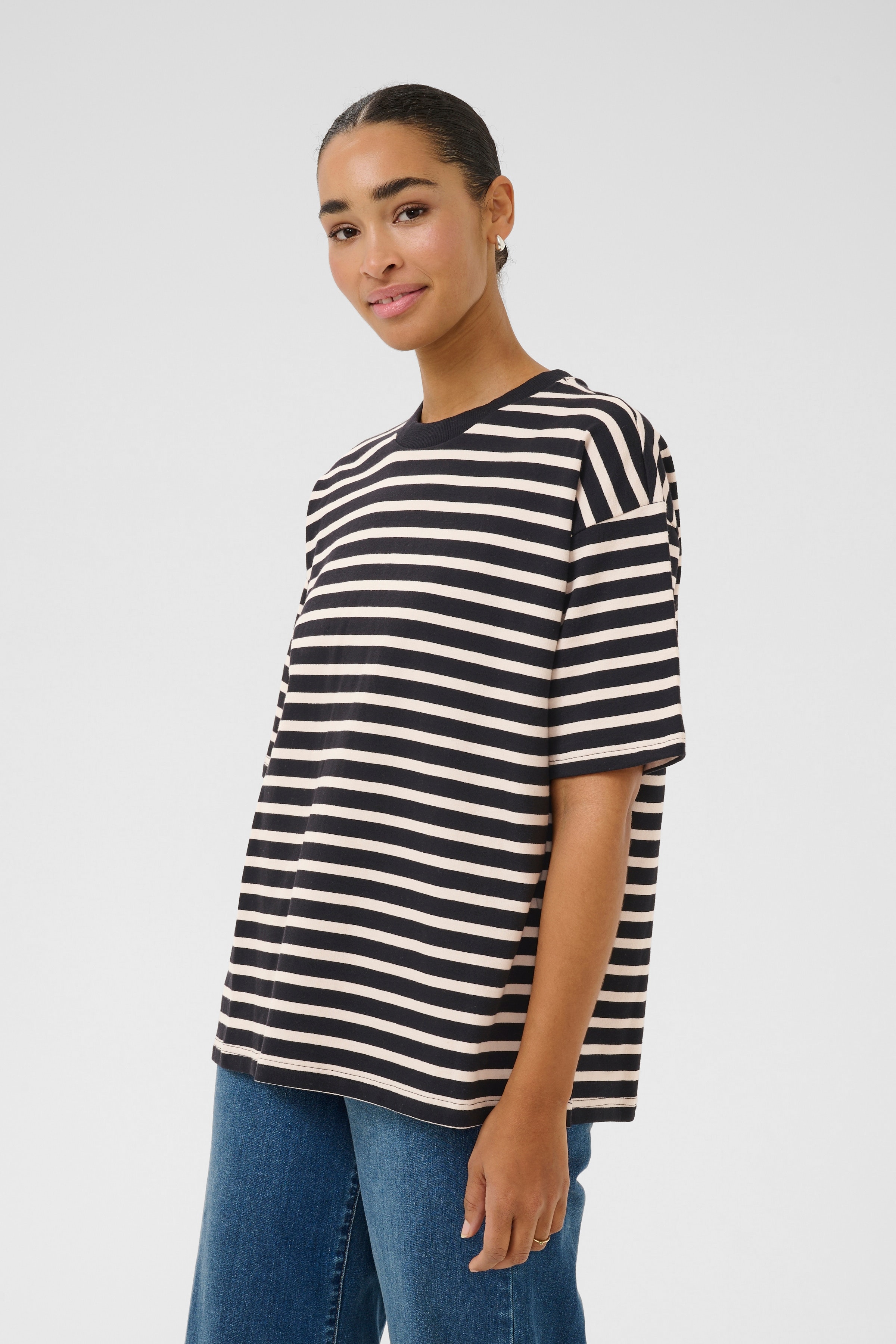 KAlora T-shirt LOOKBOOK FRONT 10509454-106871