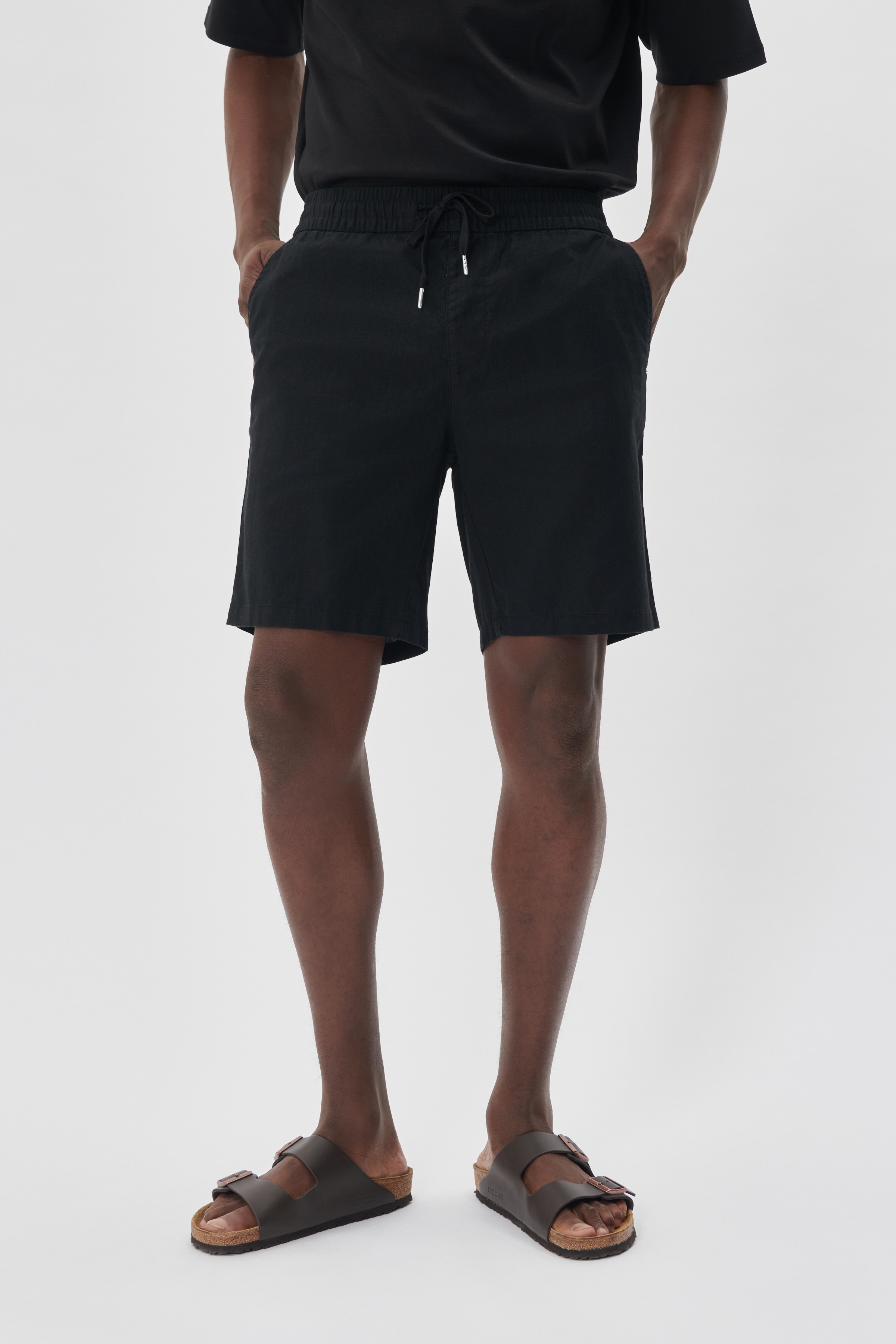 MAbarton Shorts LOOKBOOK FRONT 30206032-300275