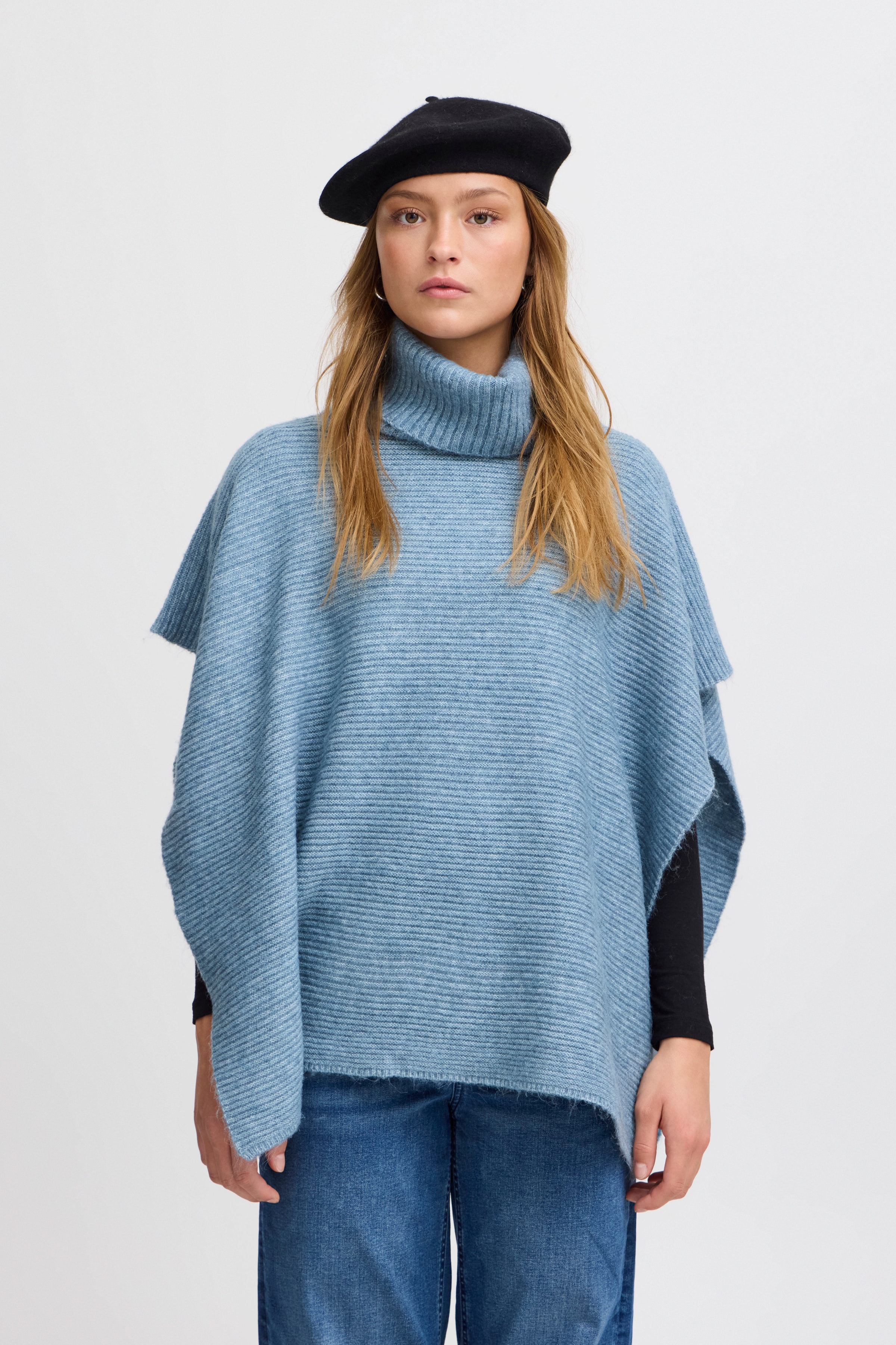IAALICE Hatt LOOKBOOK FRONT 20115311-194008