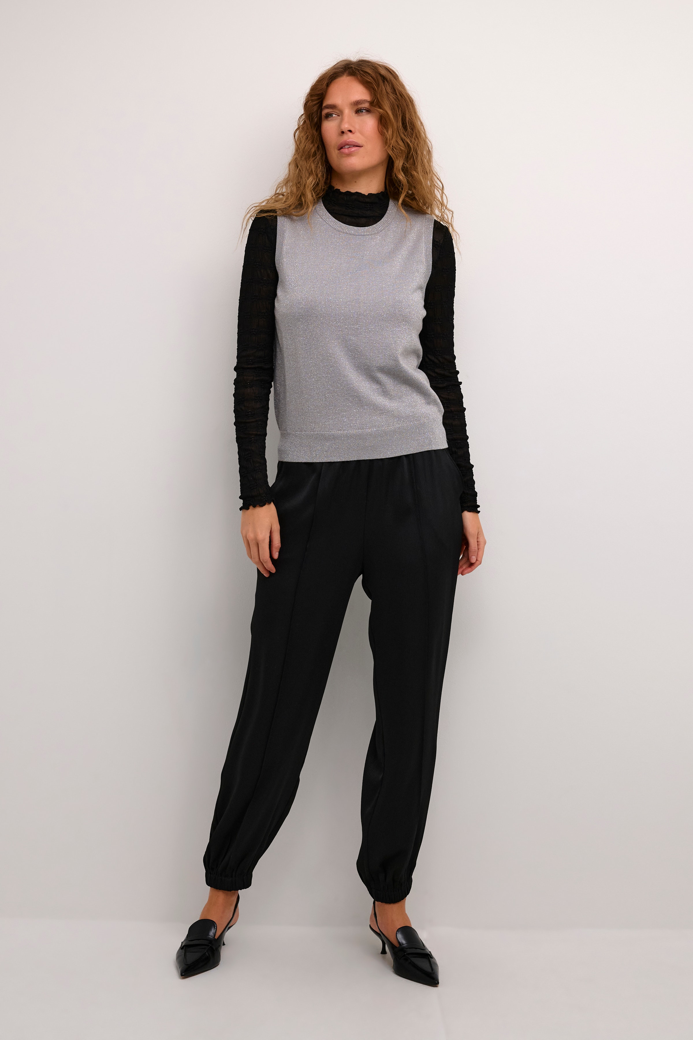 KAregina Strikket vest LOOKBOOK FRONT 10509296-106667