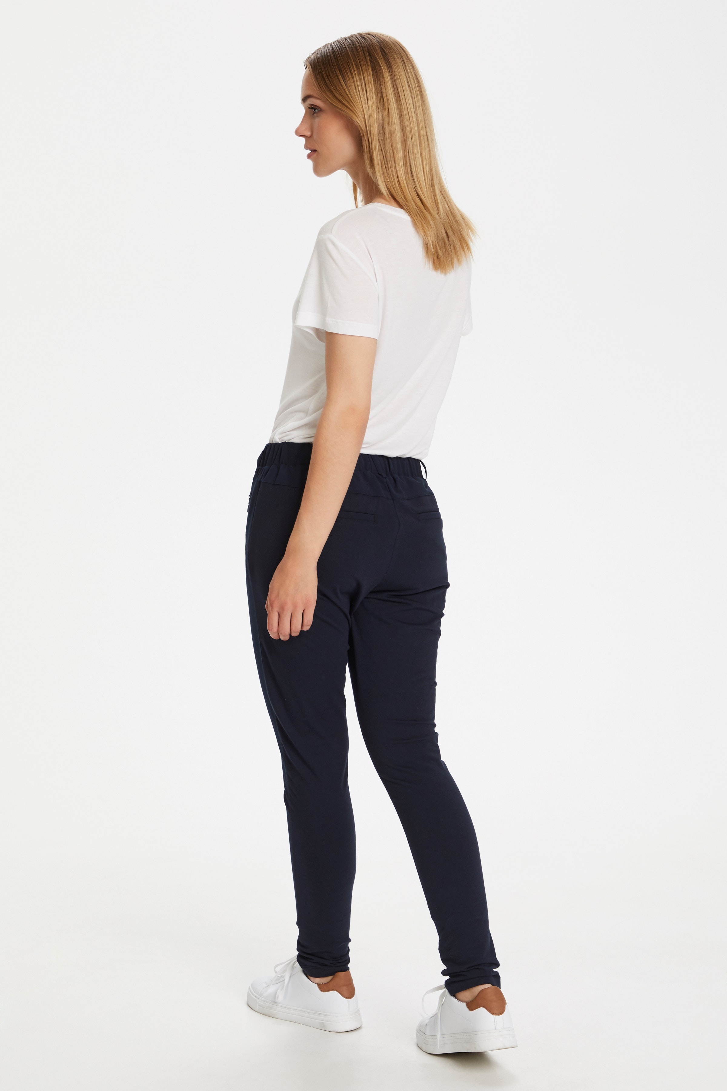 Jillian Bukser LOOKBOOK BACK 10501106-52737