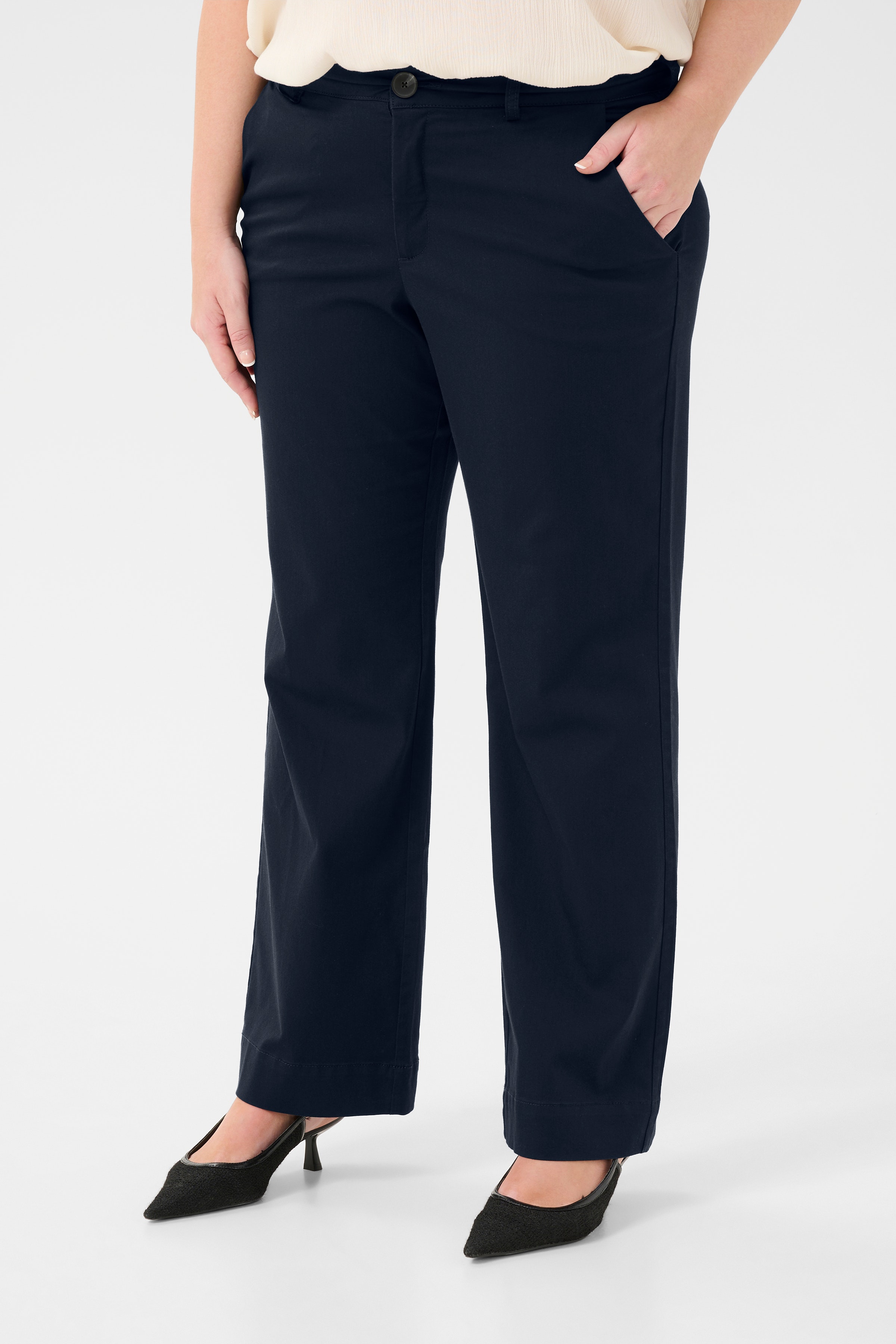 KCleana Trousers LOOKBOOK FRONT 10582015-194020