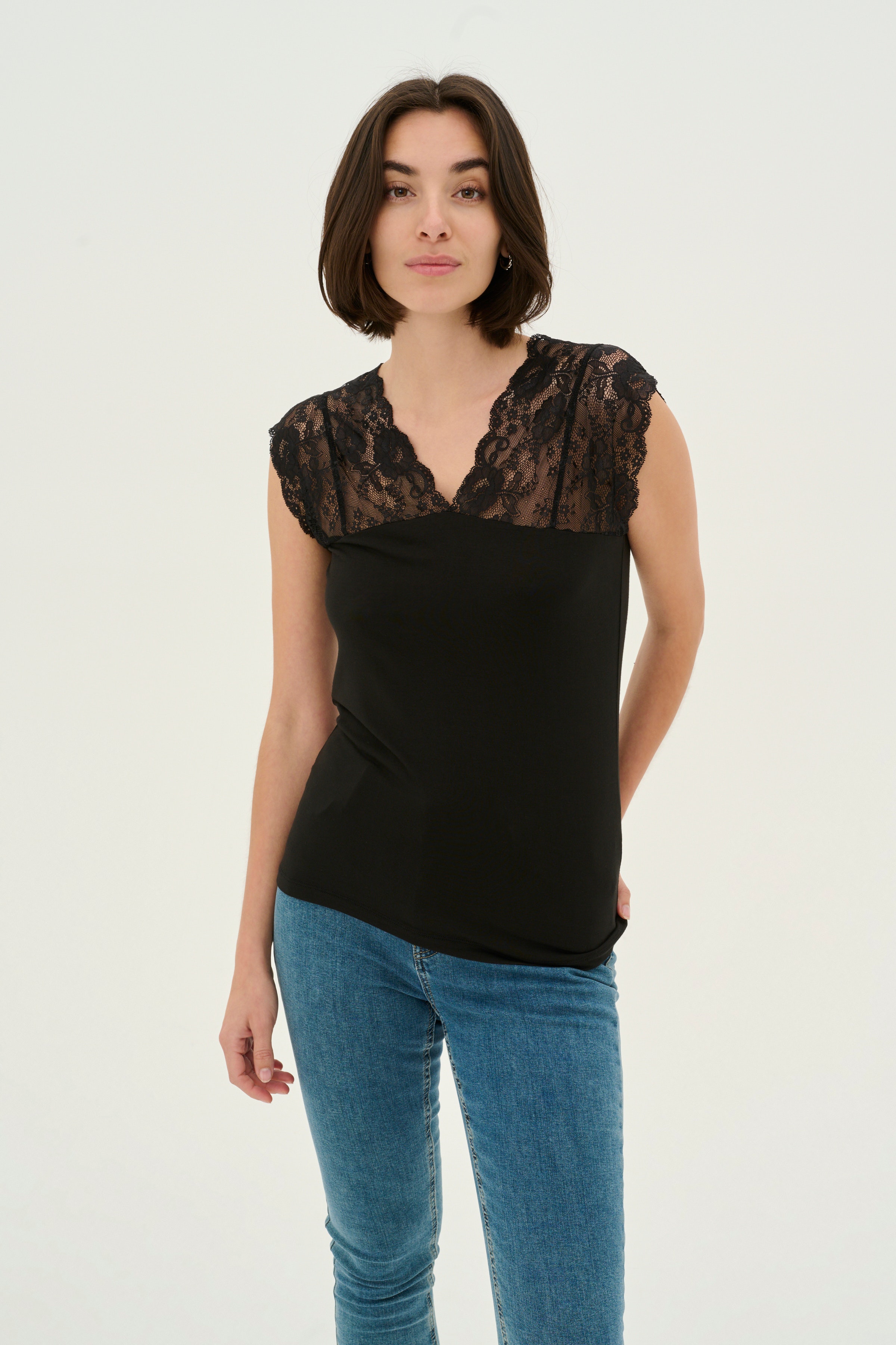 CUpoppy Bluse LOOKBOOK FRONT 50100306-5100199