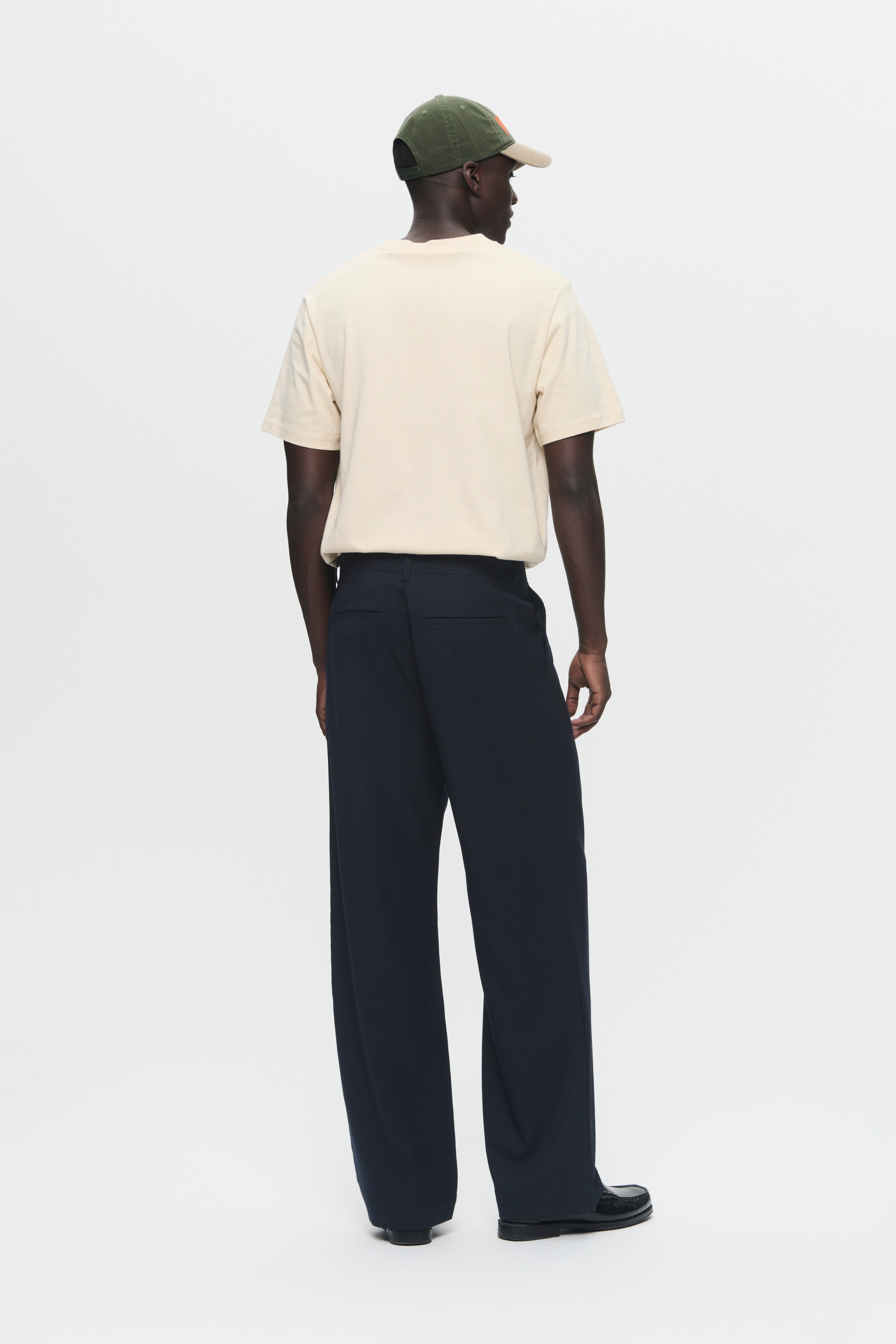 WWfraser Trousers LOOKBOOK BACK 30250010-194011