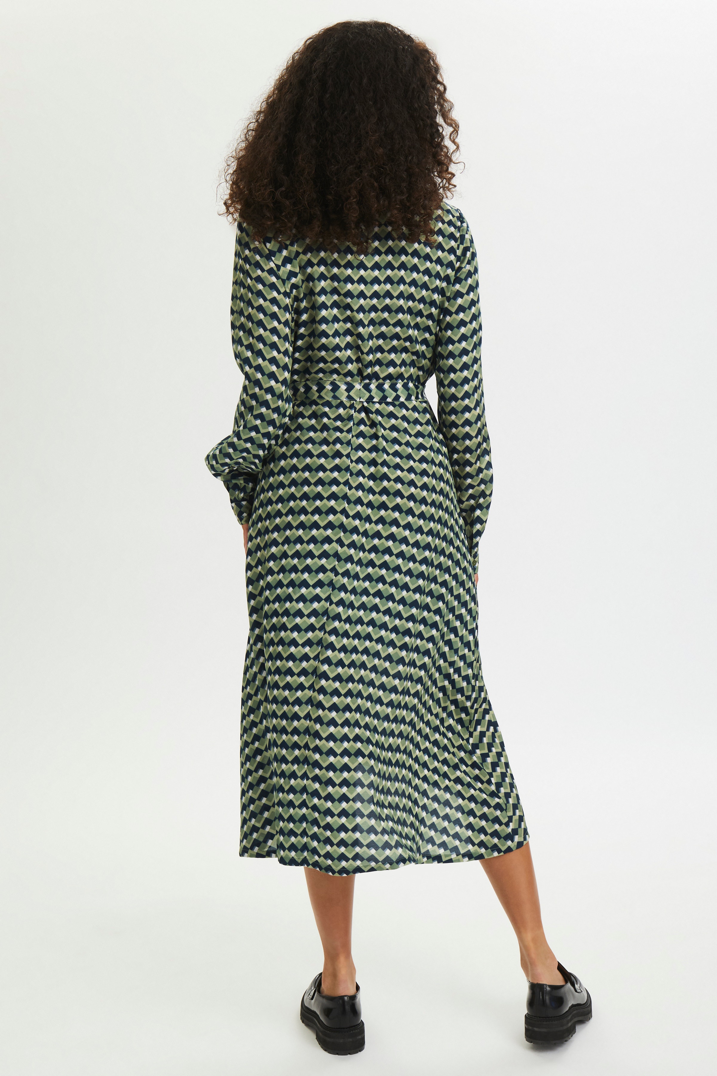 KAamy Kjole LOOKBOOK BACK 10551883-102515