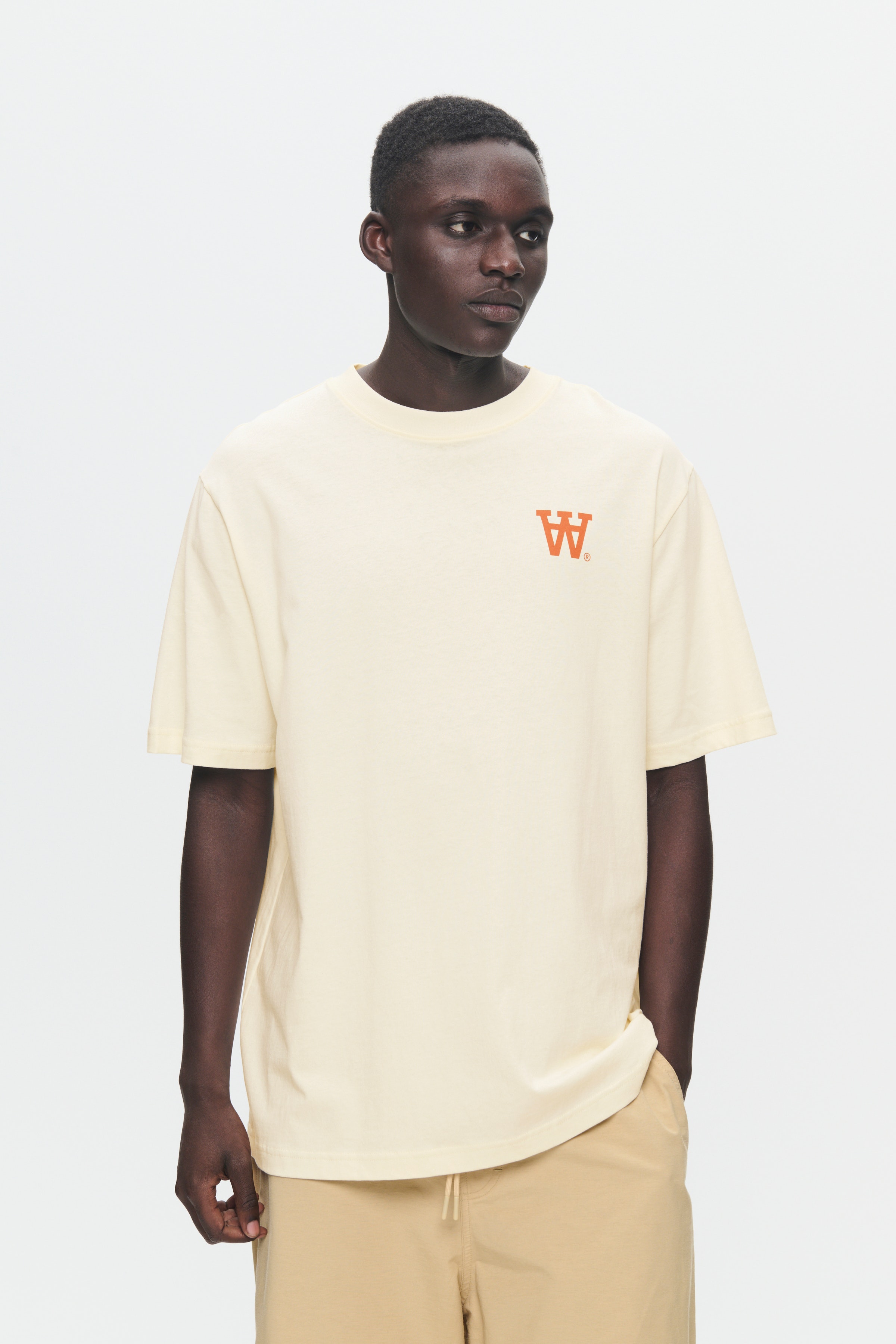 WWAsa Seal T-shirt LOOKBOOK FRONT 30250073-110606