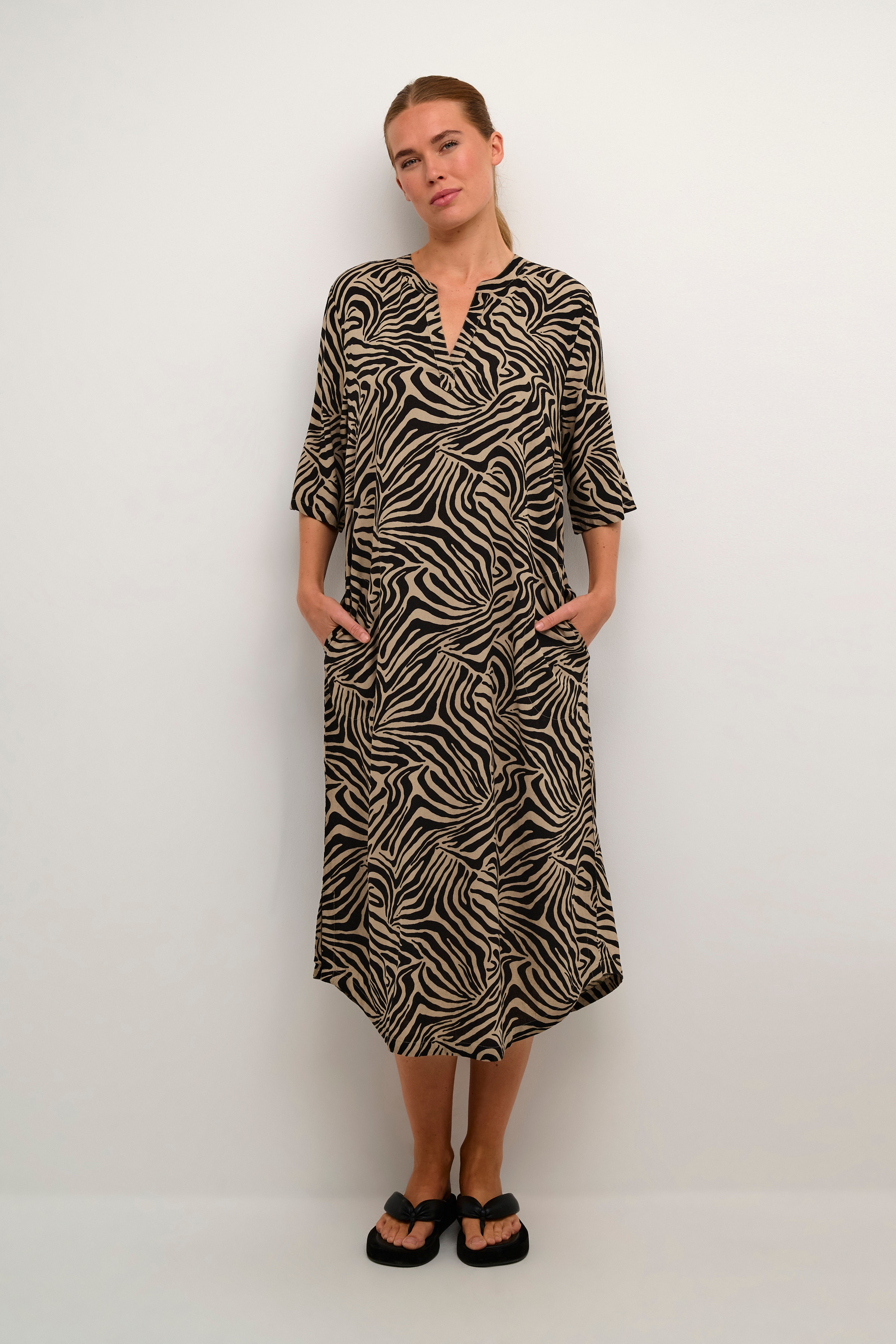 KAmilia Lin kjole LOOKBOOK FRONT 10508312-106782