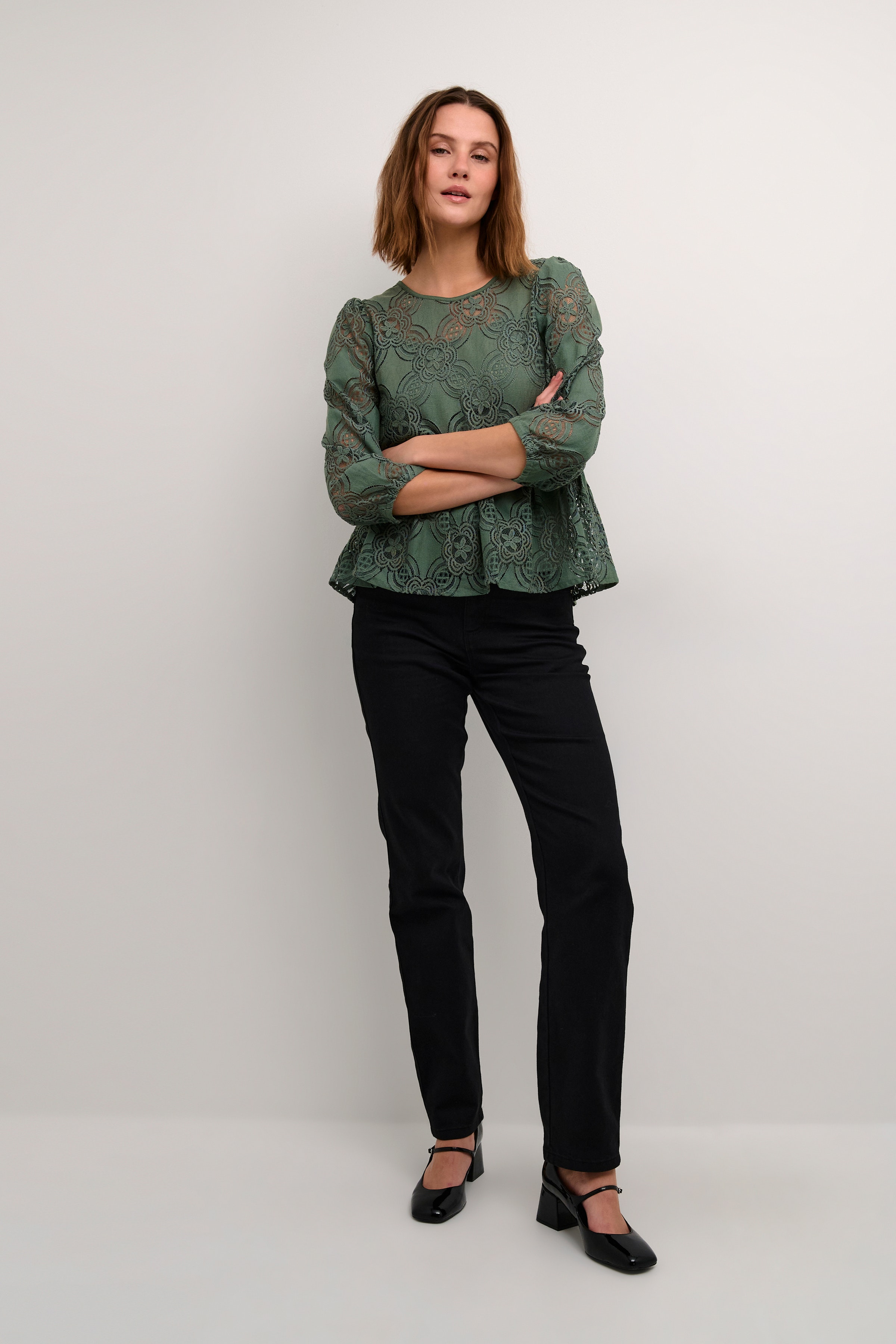 KApaula Bluse LOOKBOOK FRONT 10508717-176009
