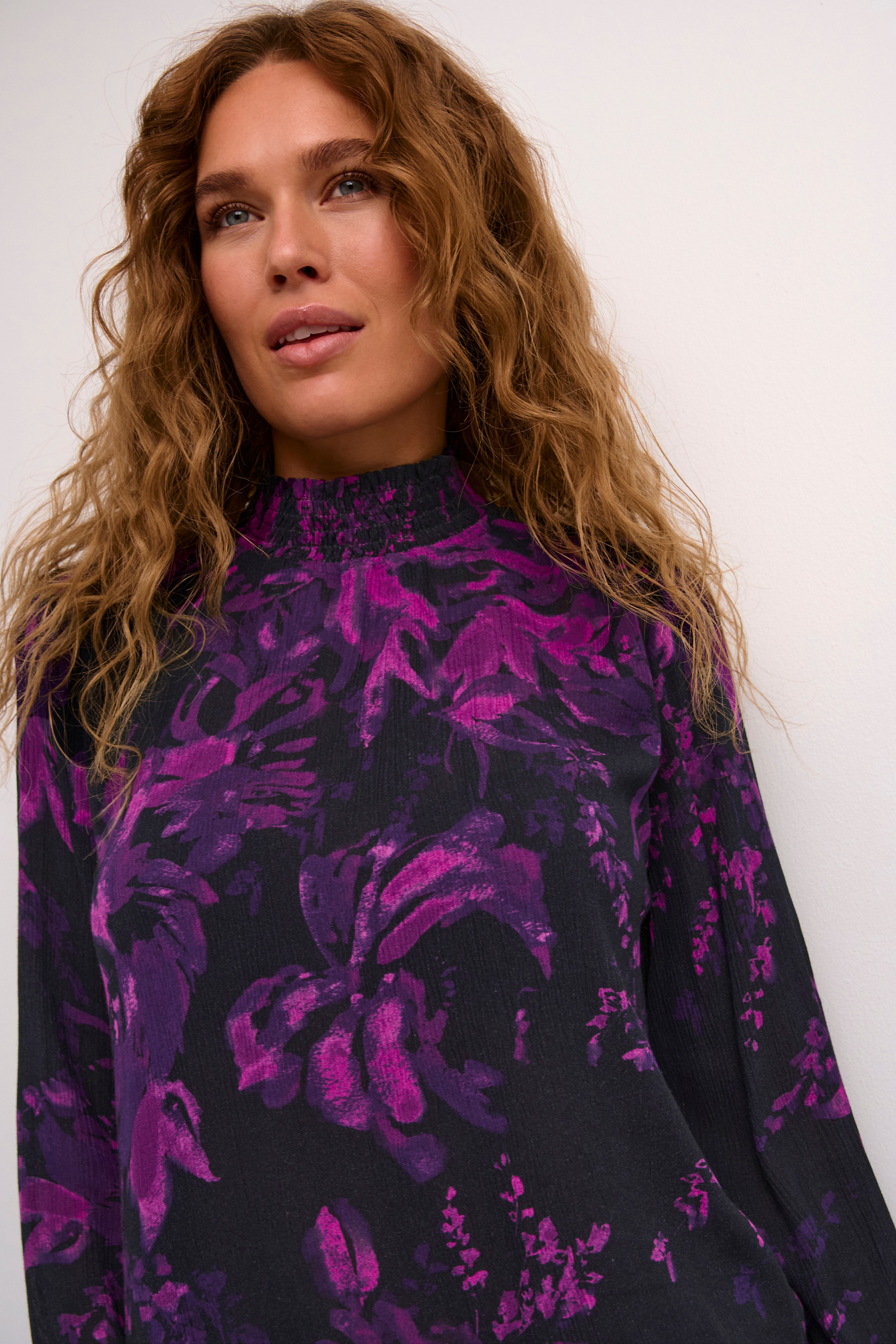 KAamber Bluse LOOKBOOK DETAIL 10508258-106704